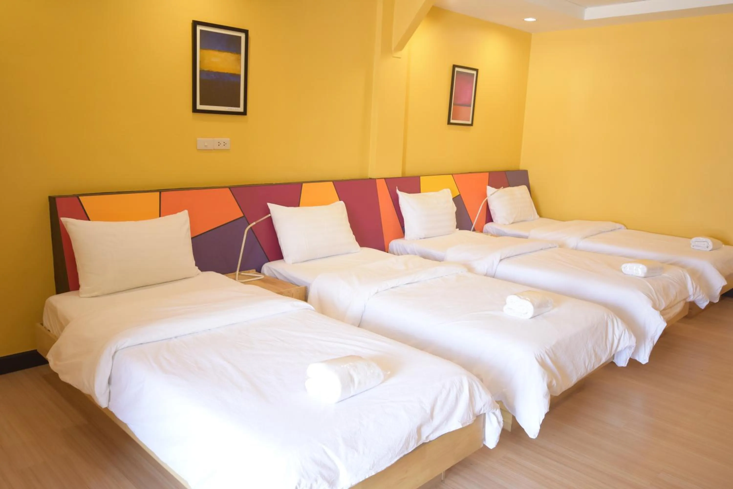 Quadruple Room with Private Bathroom in Room@Vipa