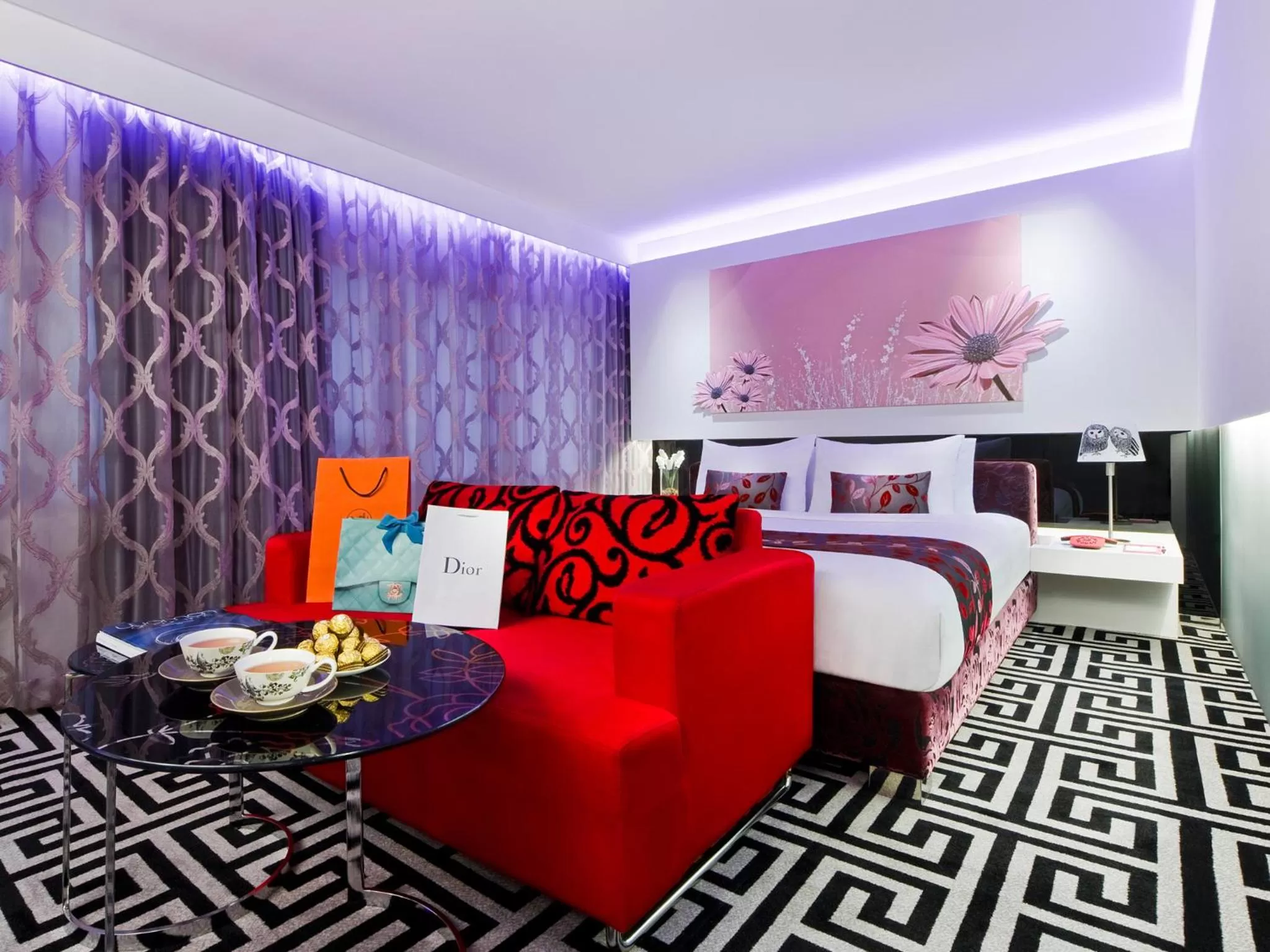 She For Ladies in Kew Green Hotel Wanchai Hong Kong