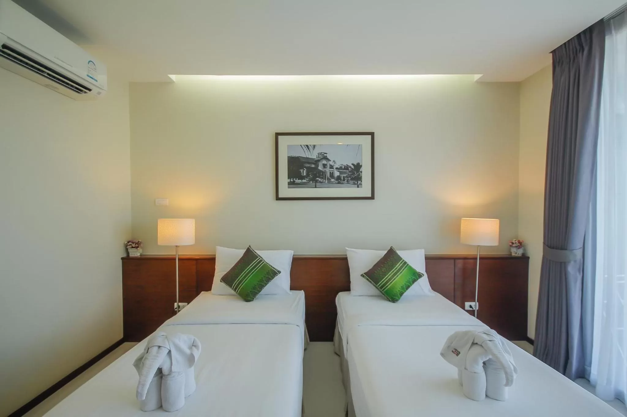 Superior Twin Room in Baan Nilrath Hotel - SHA Extra Plus
