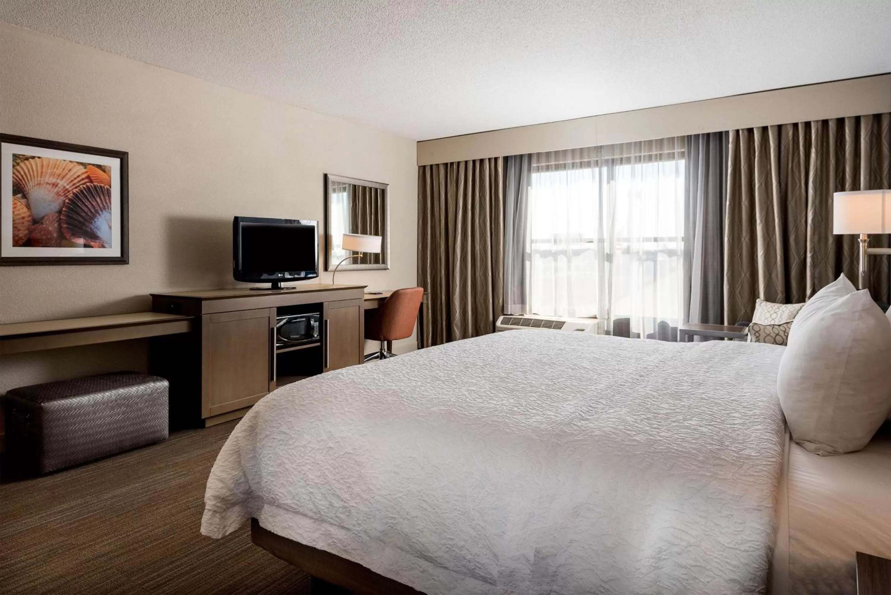 Bed in Hampton Inn Myrtle Beach West