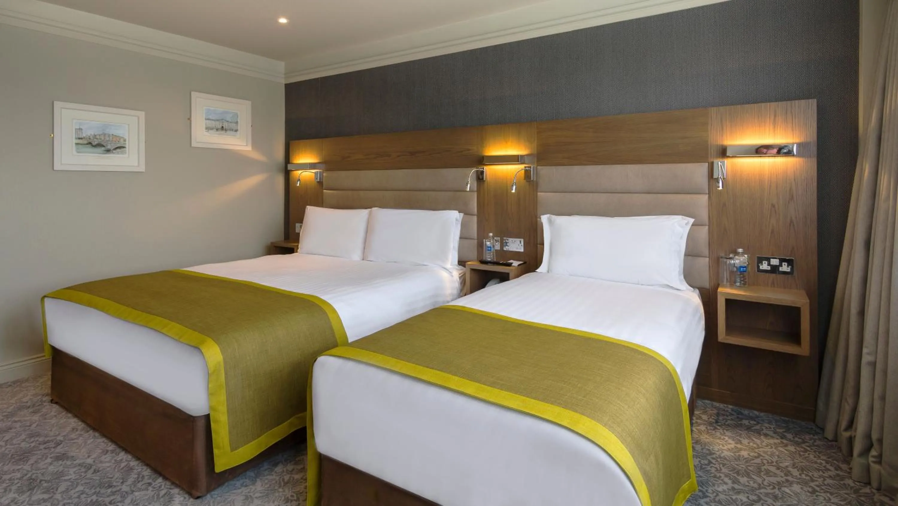 Triple Room in Bonnington Hotel & Leisure Centre