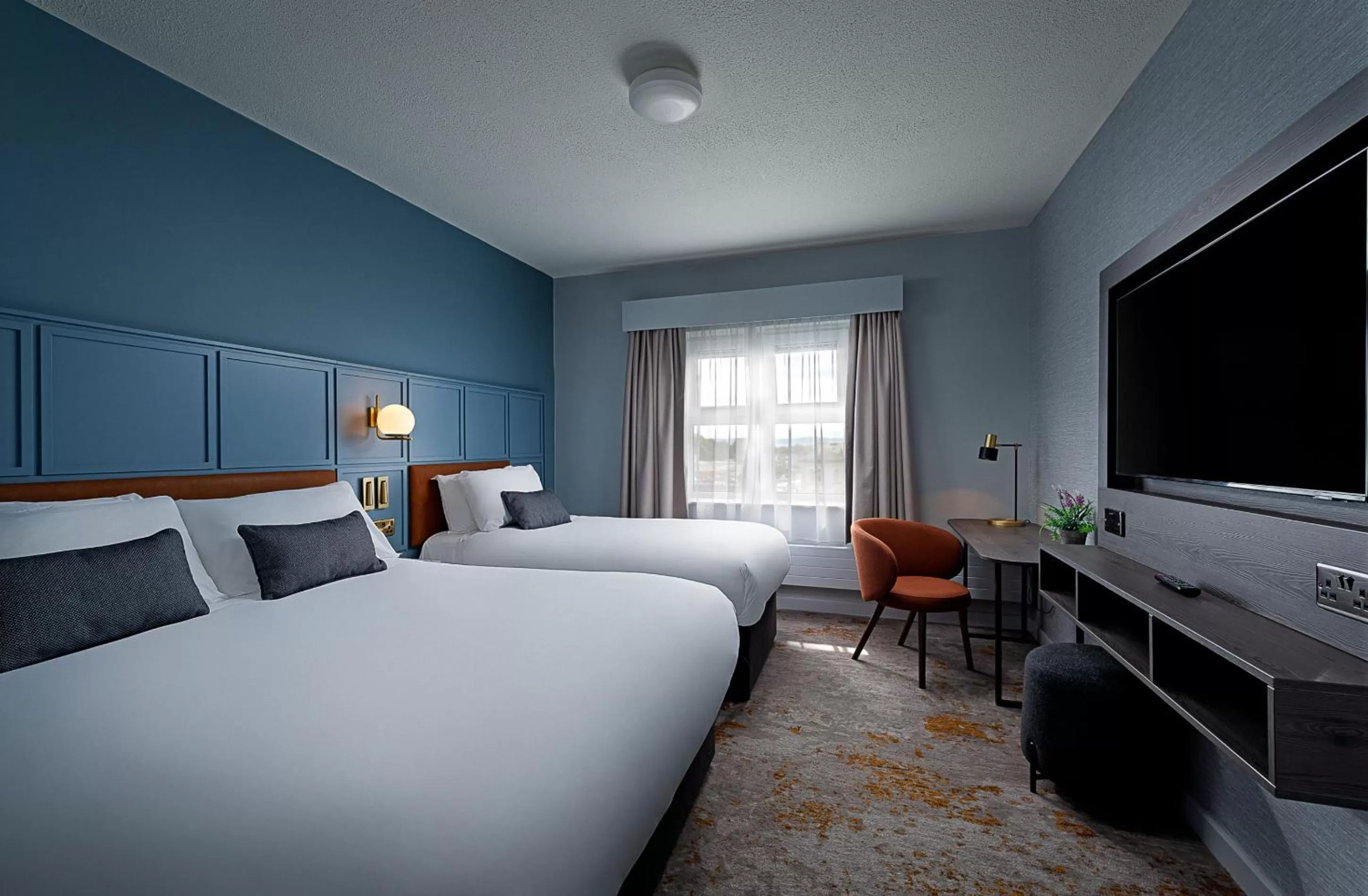 Standard Triple Room in Leonardo Hotel Galway