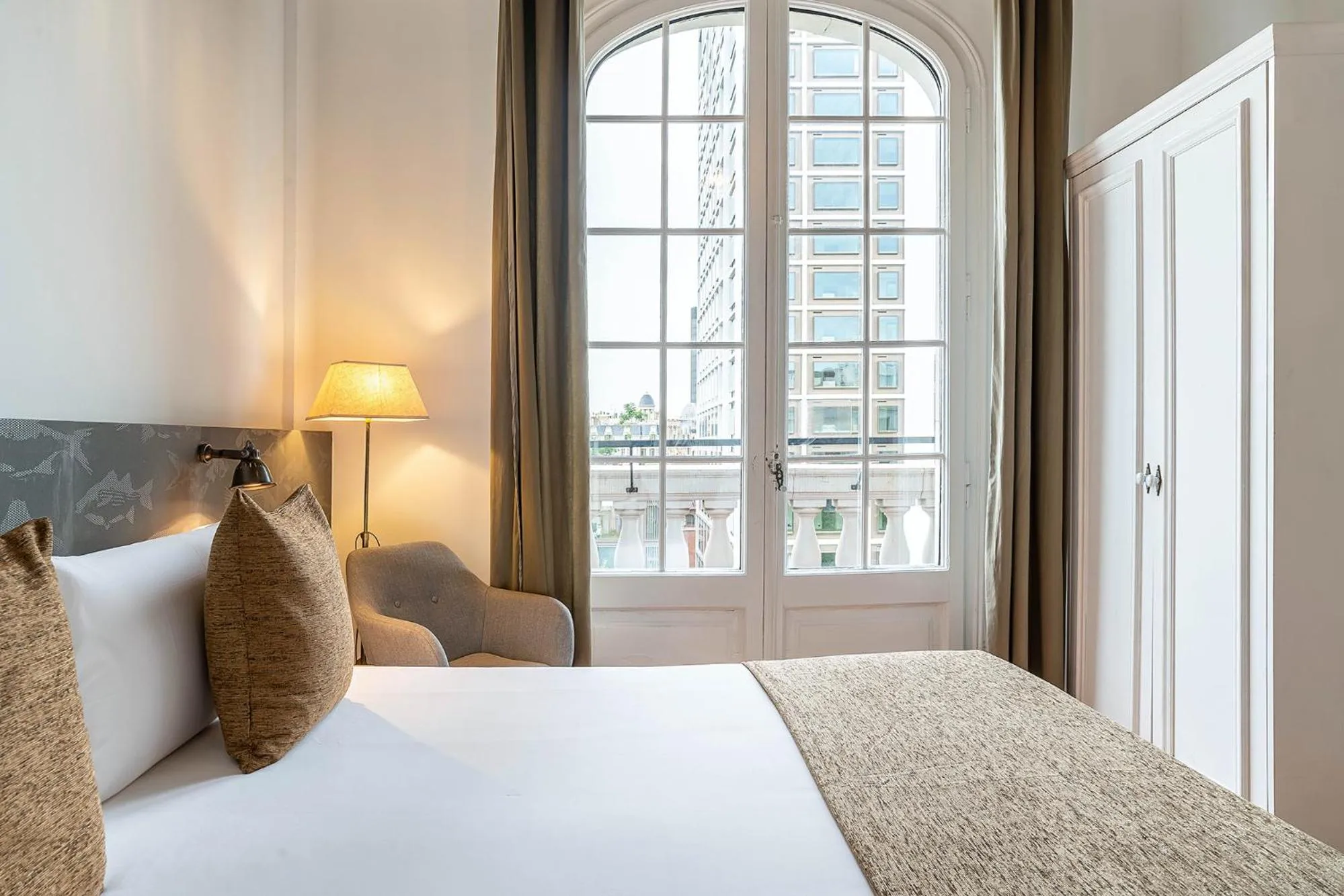 Deluxe Double or Twin Room with Balcony in Casa Gracia