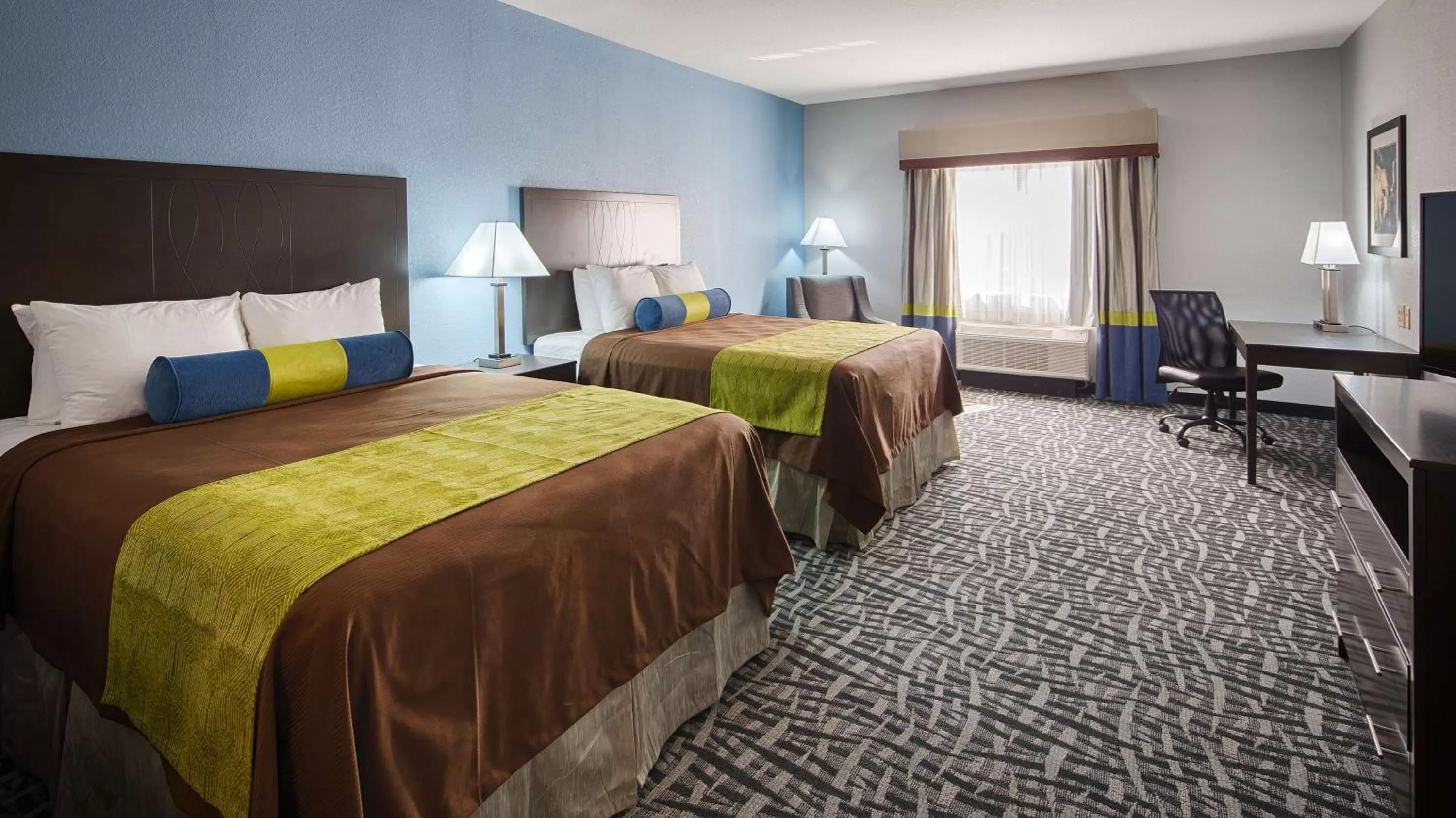 Queen Suite with Two Queen Beds - Disability Access in Best Western Plus Lonestar Inn & Suites