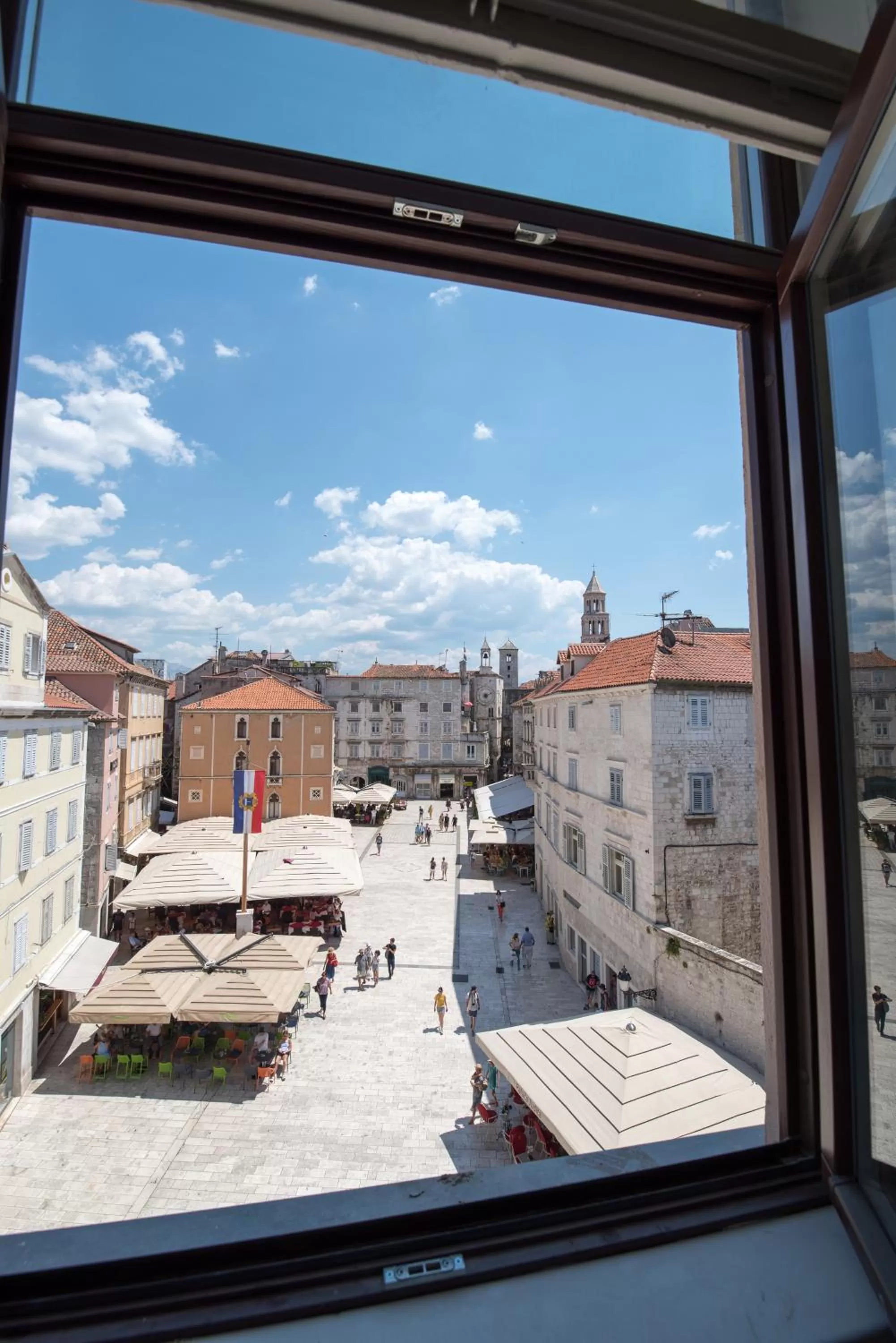 Superior King Room with City View in Central Square Heritage Hotel