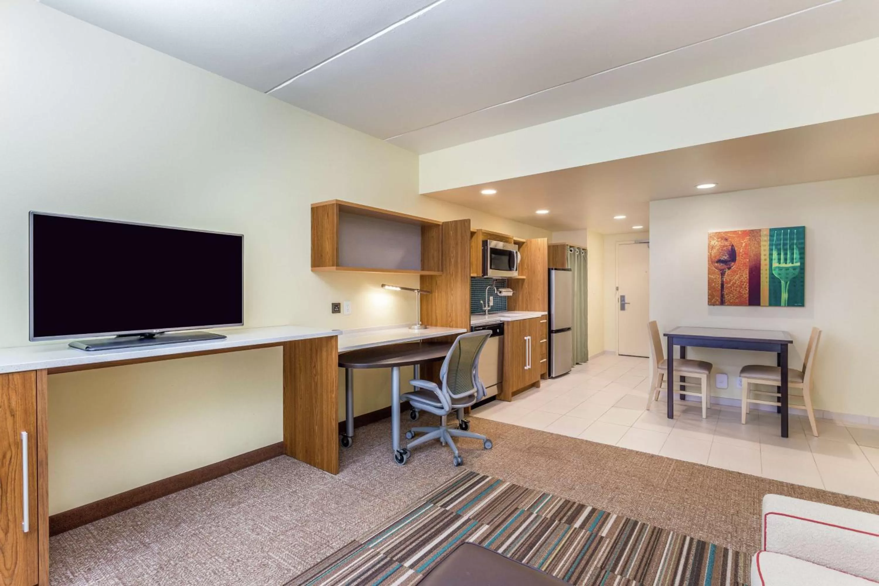 One-Bedroom Queen Suite - Non-Smoking in Home2 Suites by Hilton Albany Airport/Wolf Rd