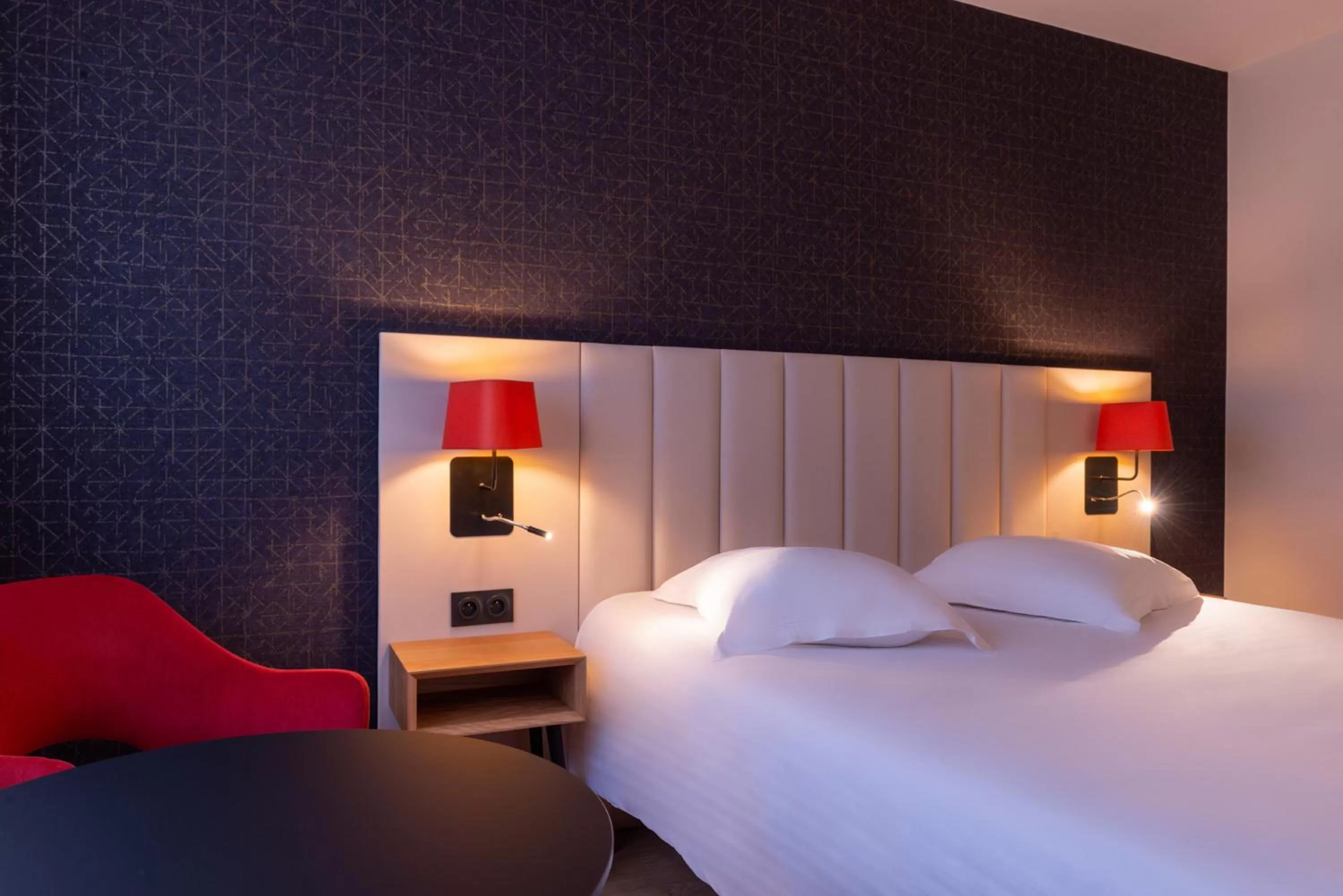 Comfort Double Room in L'Amirauté Brest