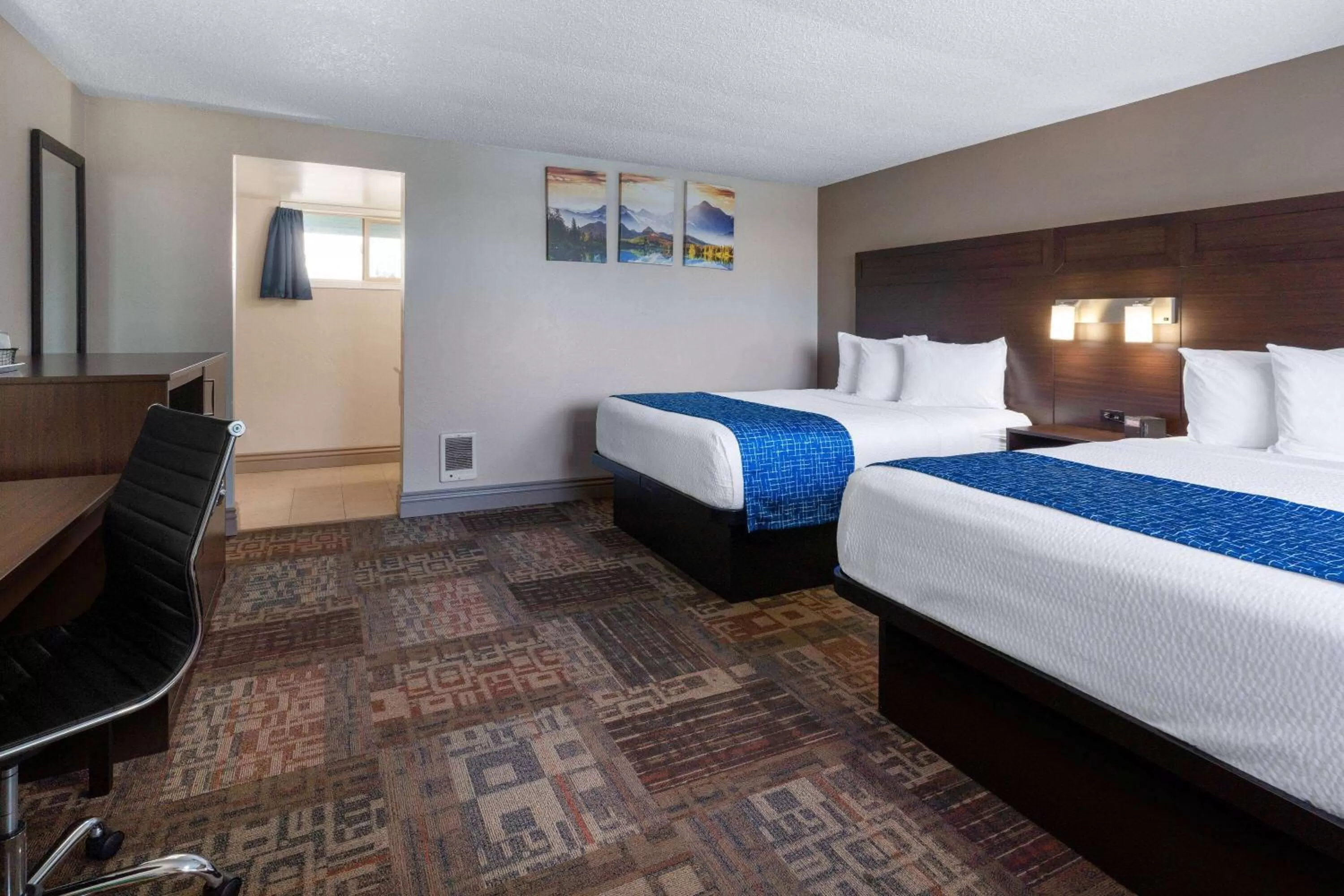 Deluxe Queen Room with Two Queen Beds in Travelodge by Wyndham Florence