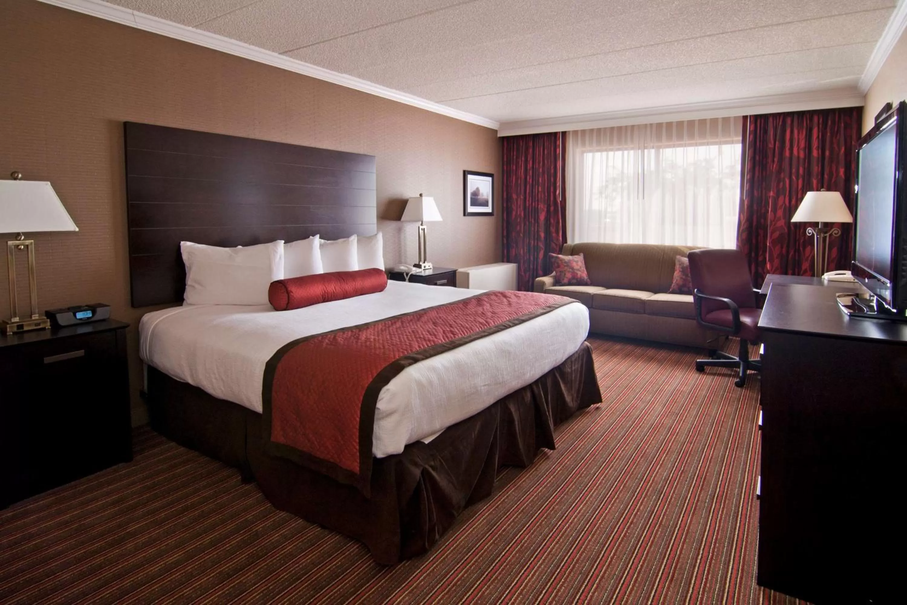 King Room with Sofa Bed in Wyndham Minneapolis South Burnsville
