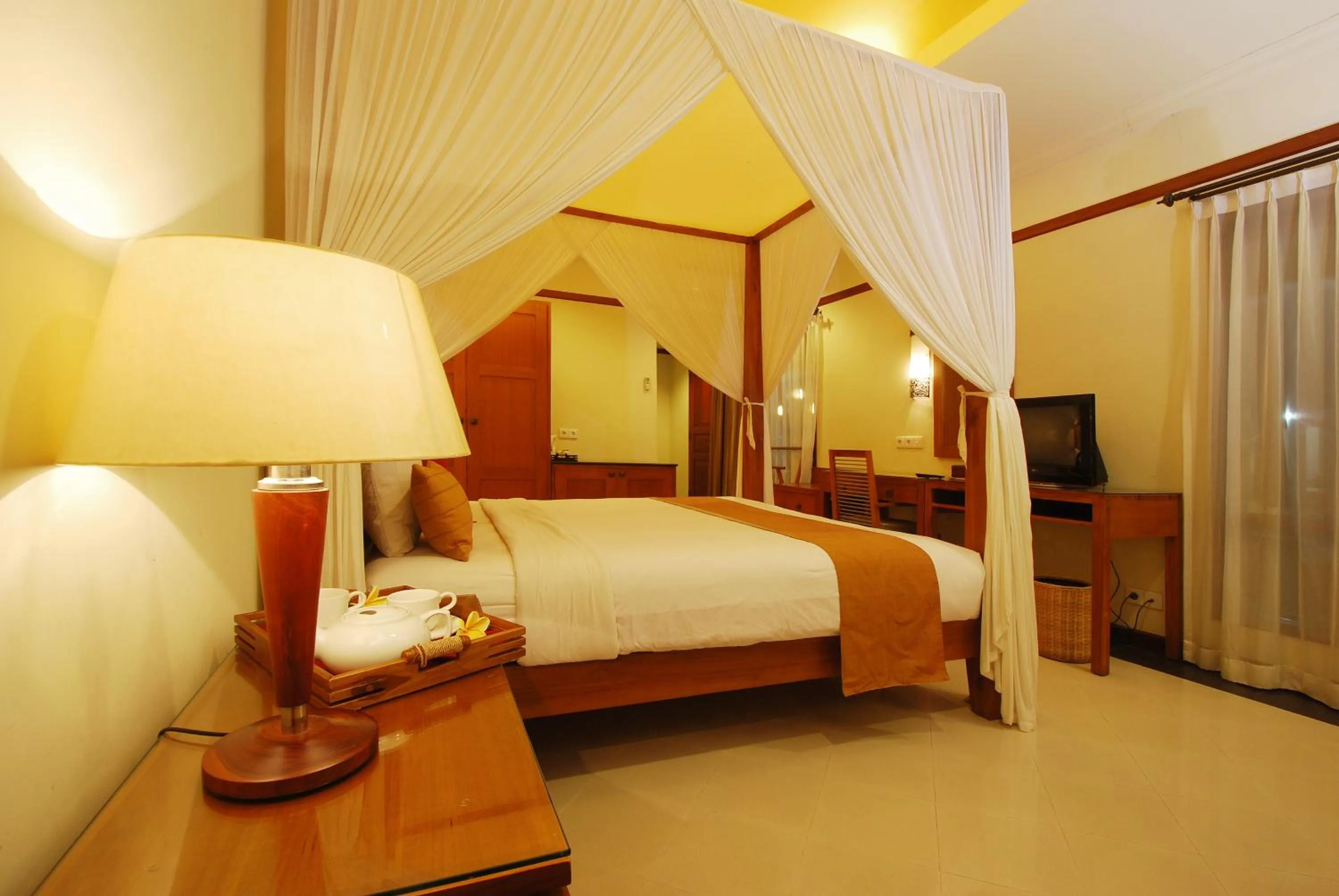 Super Deluxe Double or Twin Room in Yulia Beach Inn Kuta