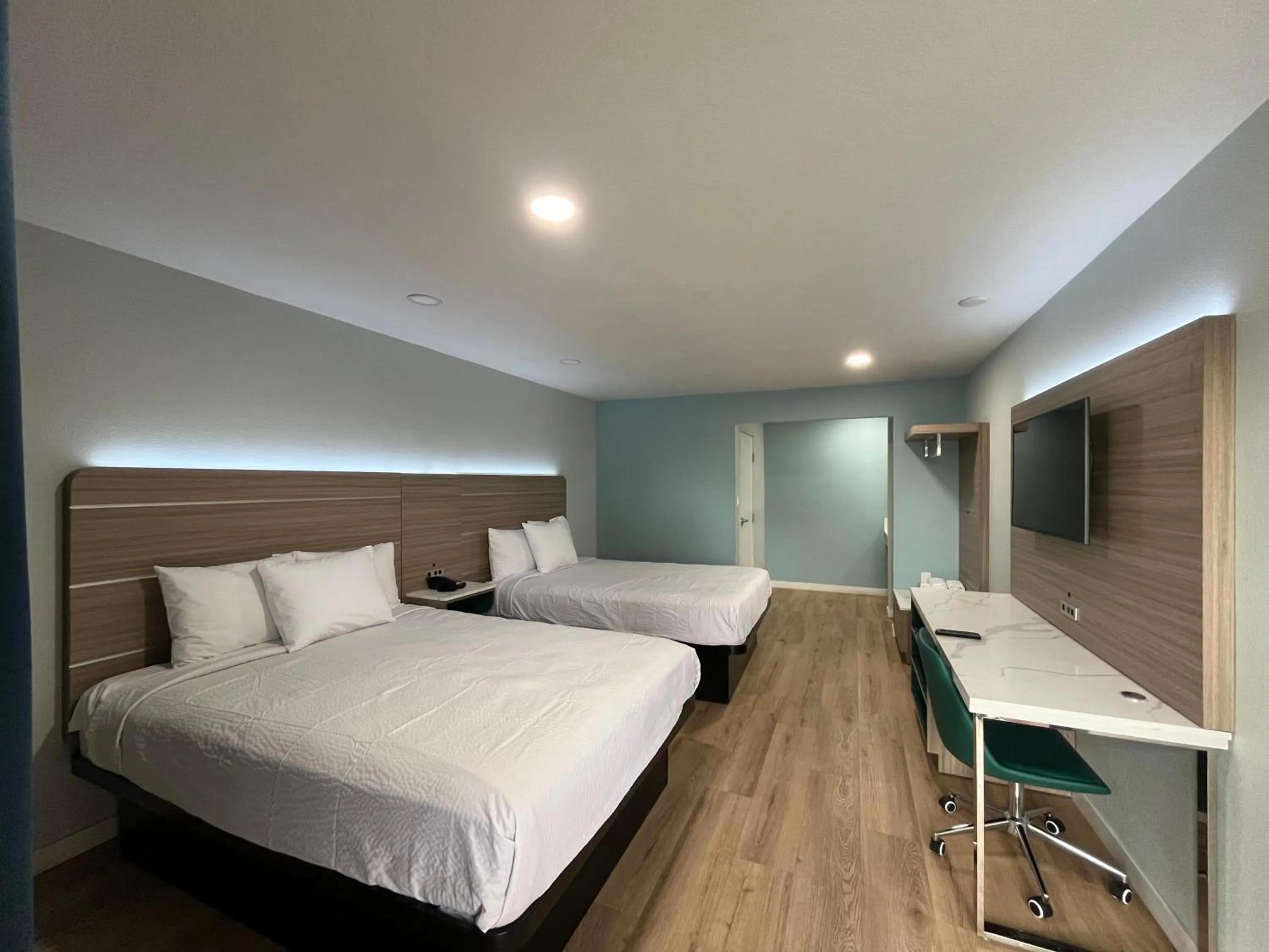 Queen Room with Two Queen Beds - Non-Smoking in Lemon Tree Motel