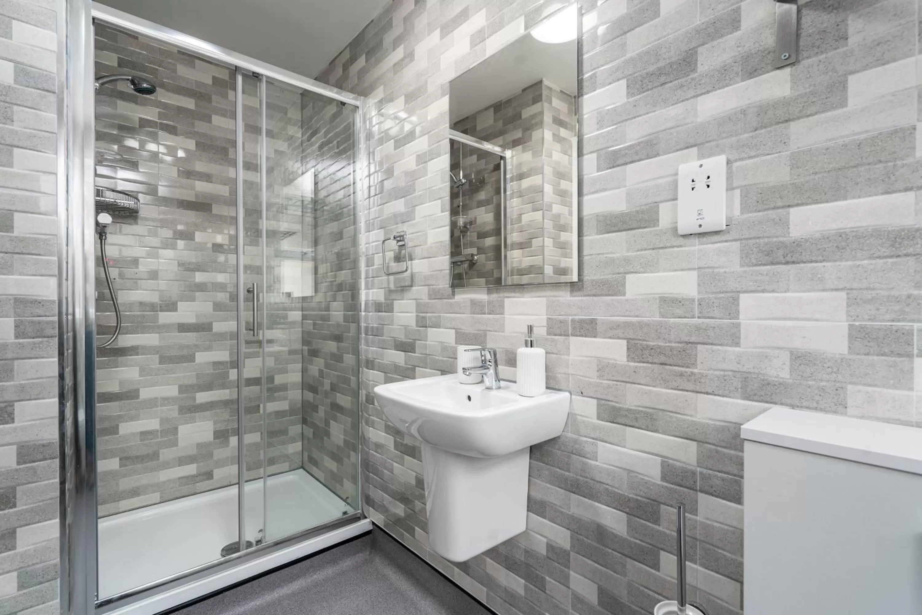 Twin Room in Hotel DC, Stratford