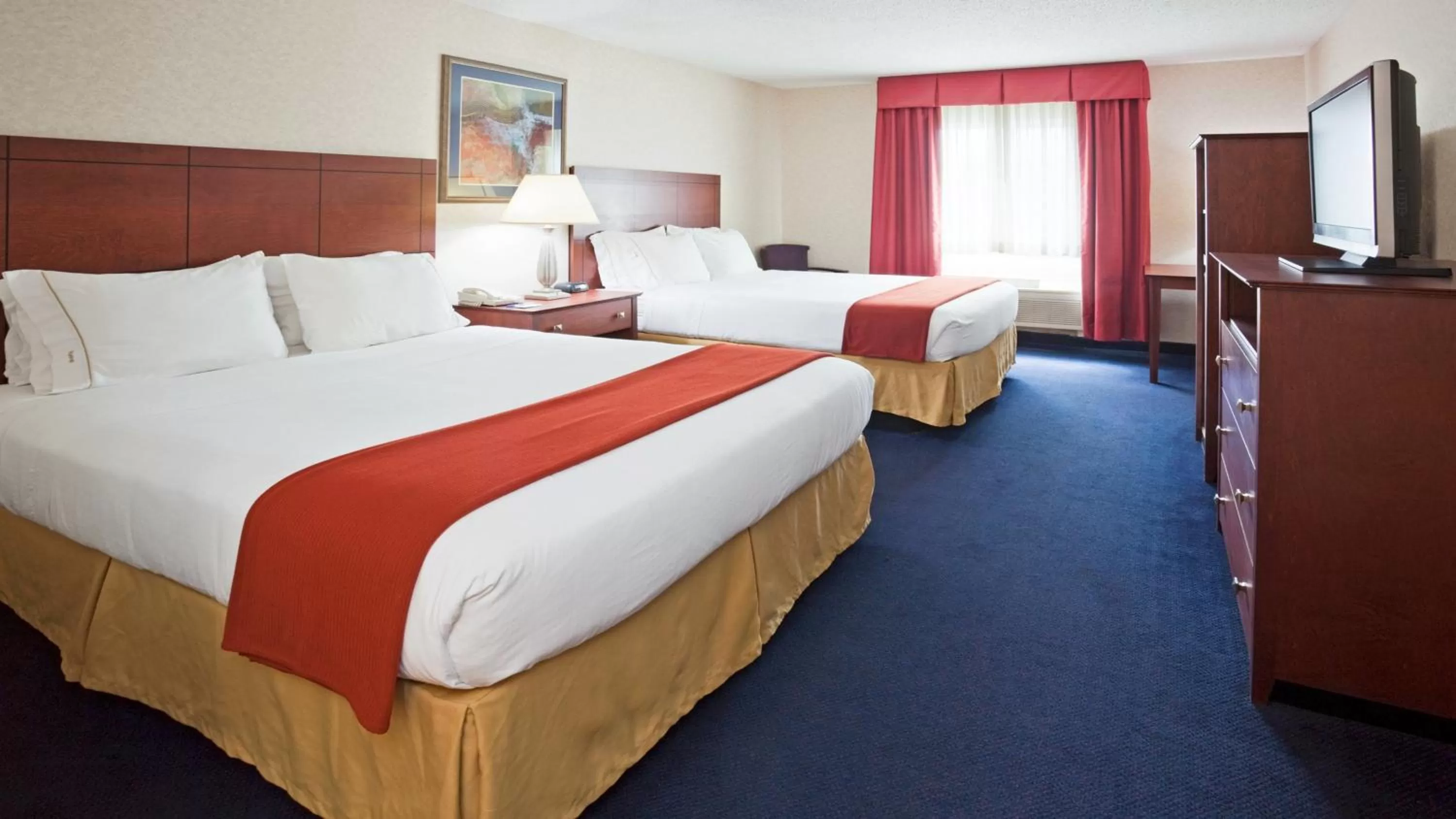 Standard Queen Room with Two Queen Beds and Mobility Accessible Roll-In Shower in Holiday Inn Express Deforest by IHG
