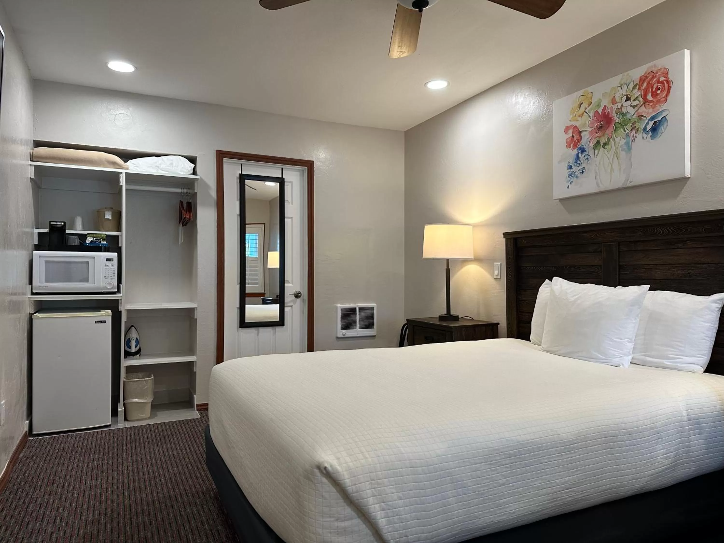 Single Room in Bluebird Inn