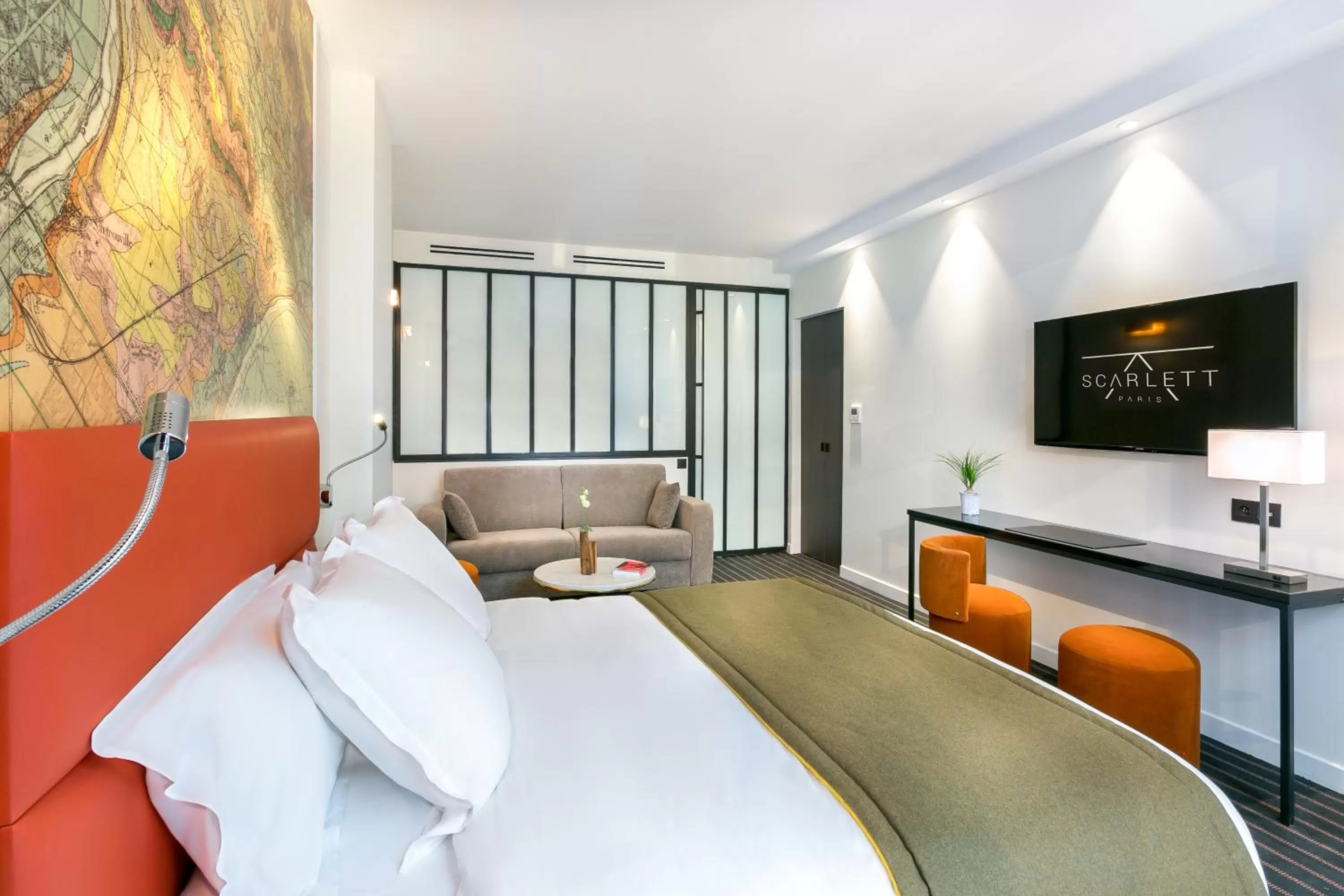 Deluxe Family Suite in Hotel Scarlett