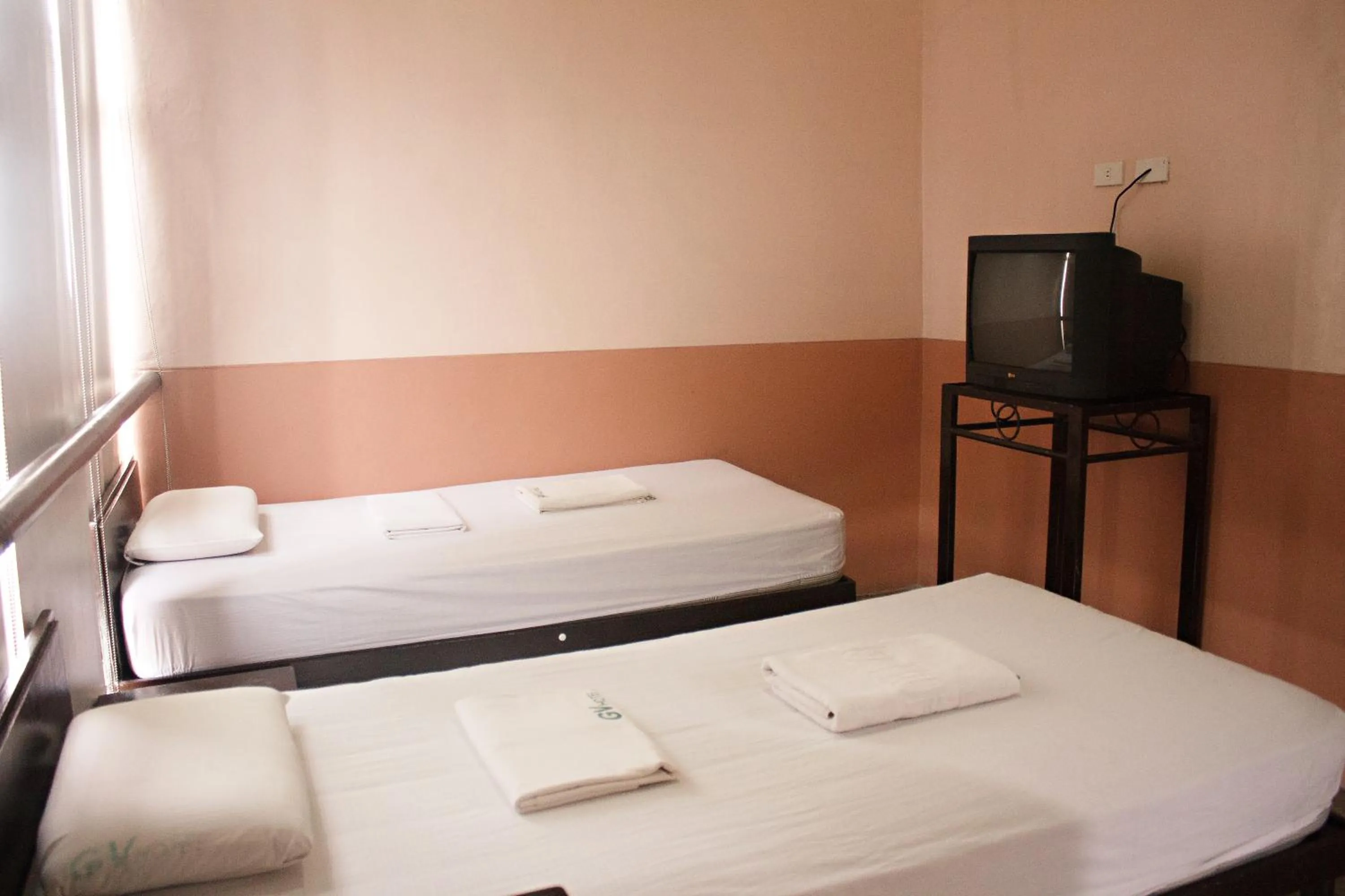 Standard Twin Room in GV Hotel - Ormoc