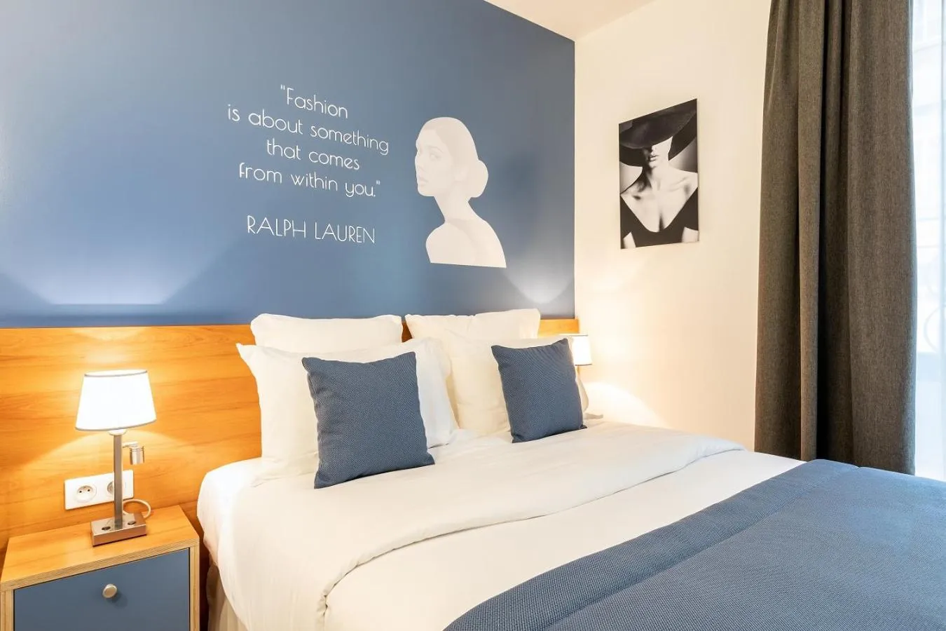 Double Room Tradition in Hôtel Villa Eiffel Mademoiselle