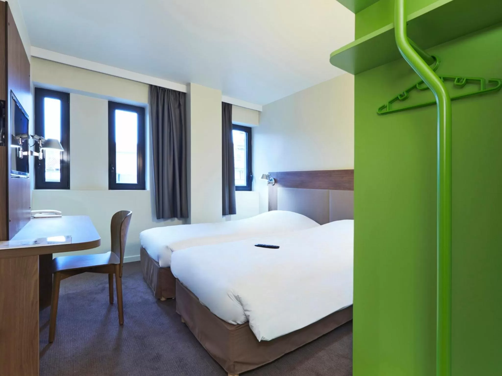 Standard Twin Room in Campanile Nancy Centre - Gare