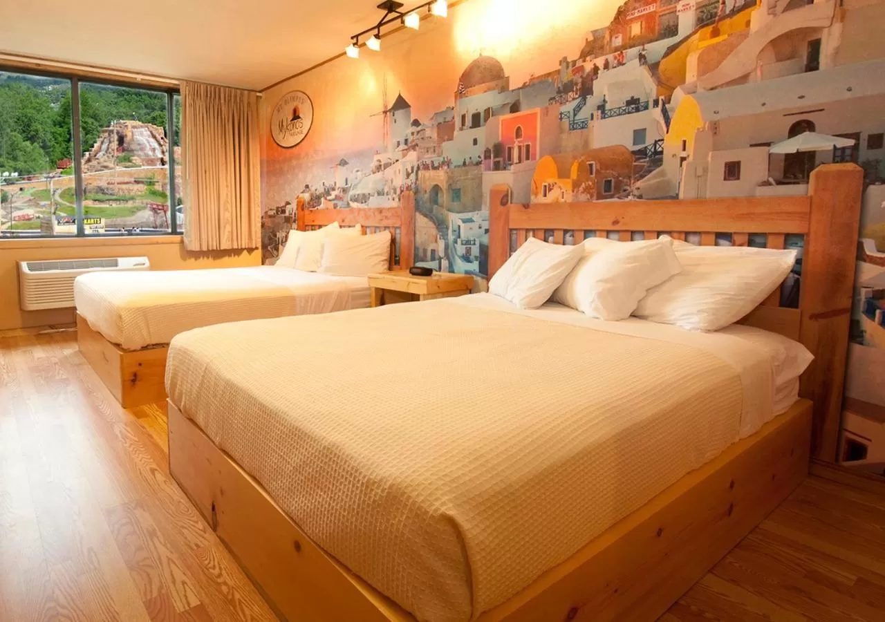 Resort Room 2 Queens (includes free water & theme park passes) in MT. OLYMPUS WATER PARK AND THEME PARK RESORT