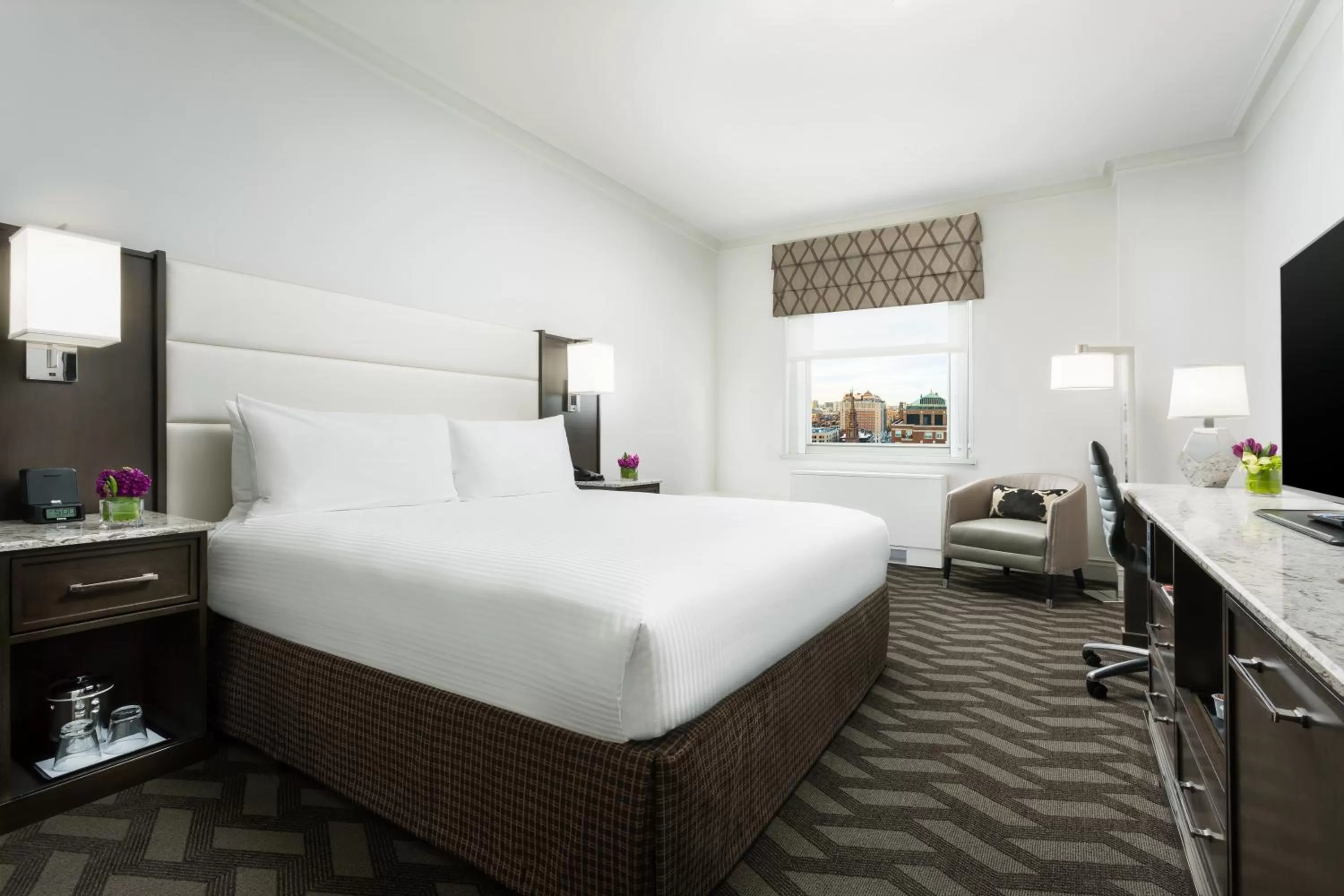 Superior King Room in Hilton Boston Park Plaza