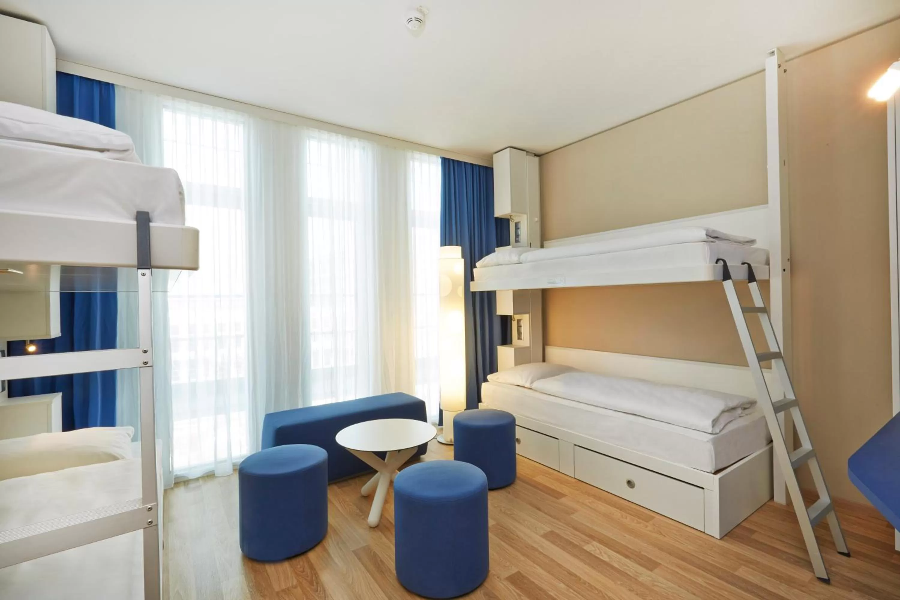 Comfort Quadruple Room in H2 Hotel München Messe