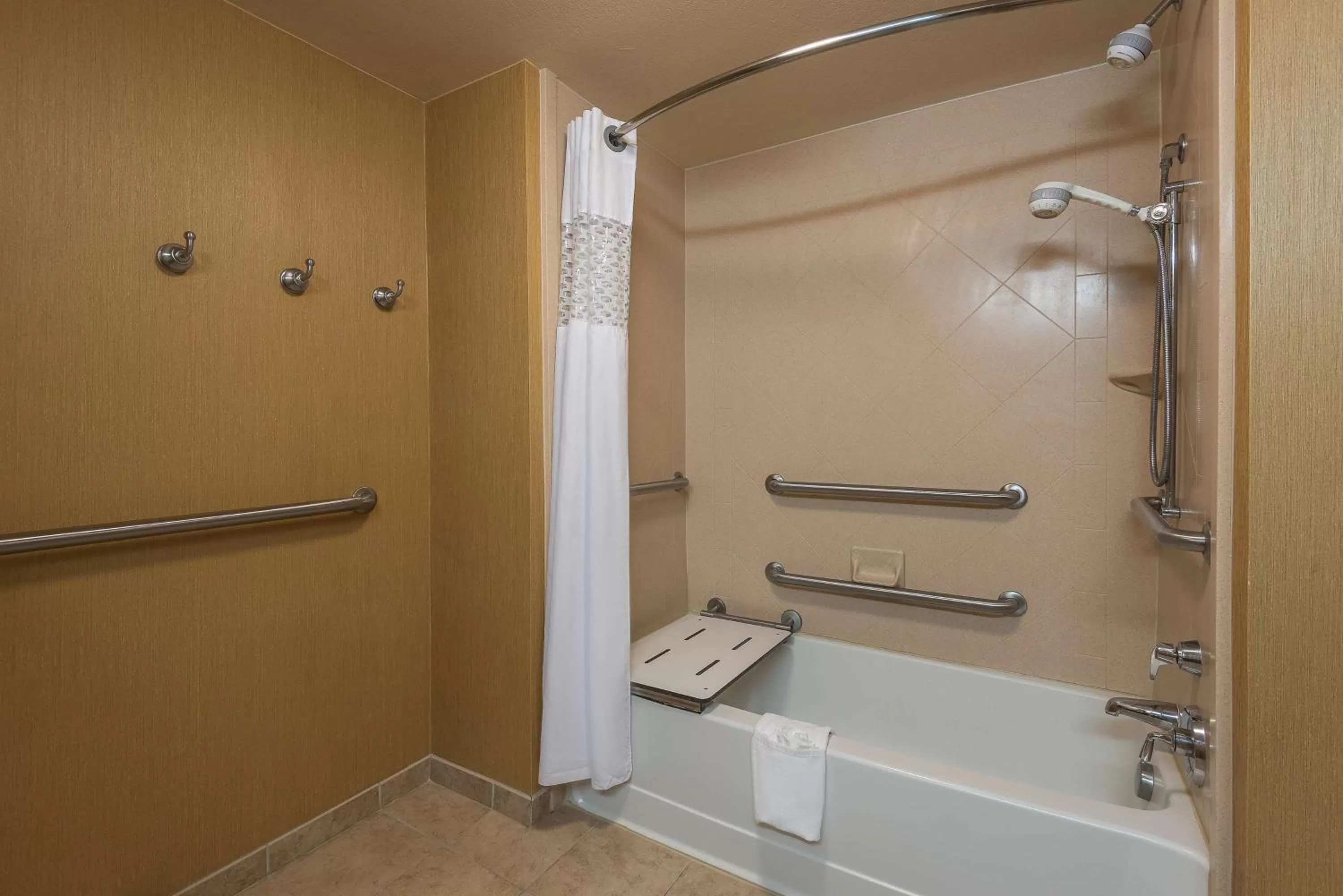 Bathroom in Hampton Inn & Suites Florence-North-I-95