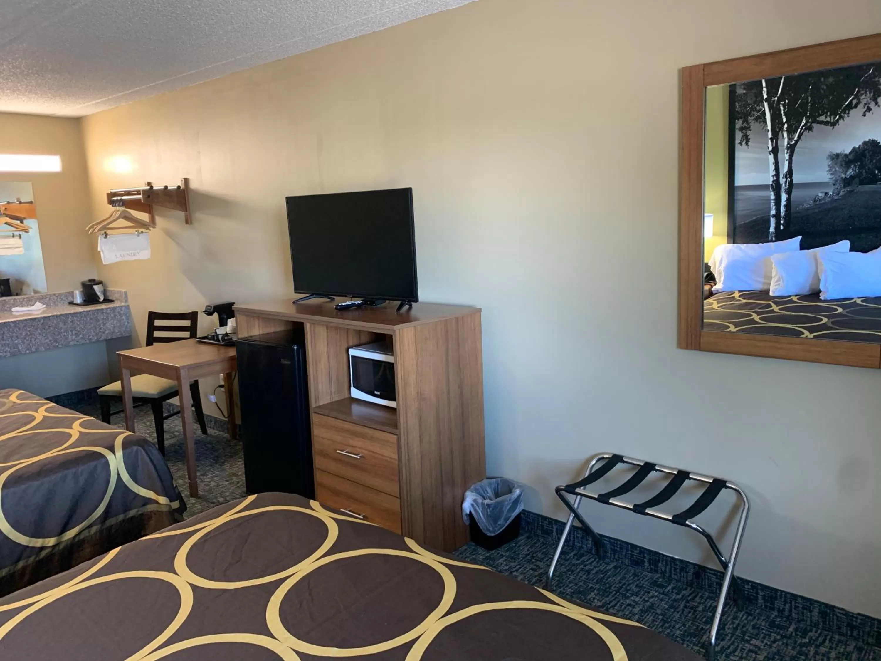 Queen Room with Two Queen Beds - Non-Smoking in Super 8 by Wyndham Petoskey