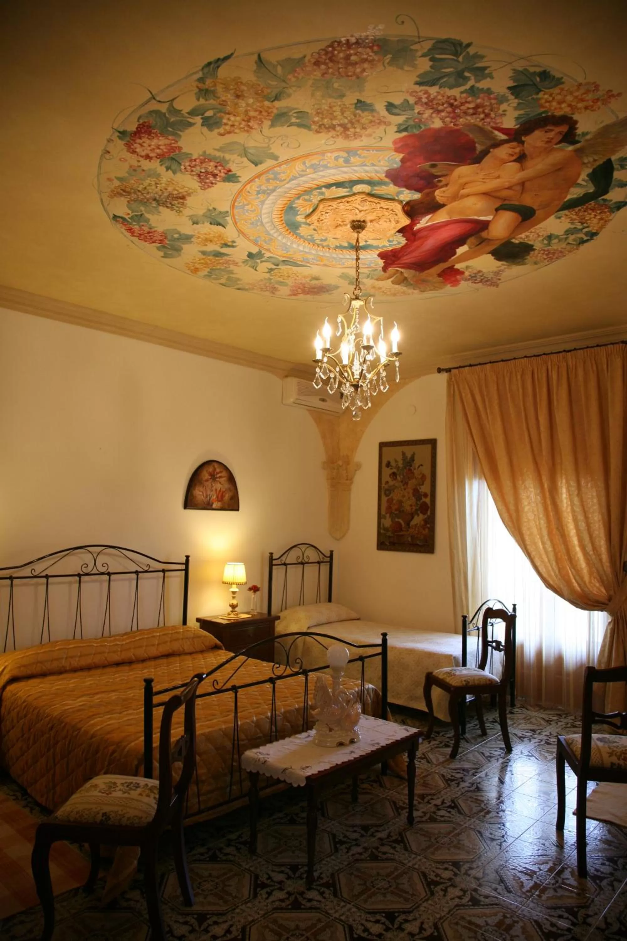Quadruple Room with Balcony in Calì Nitta