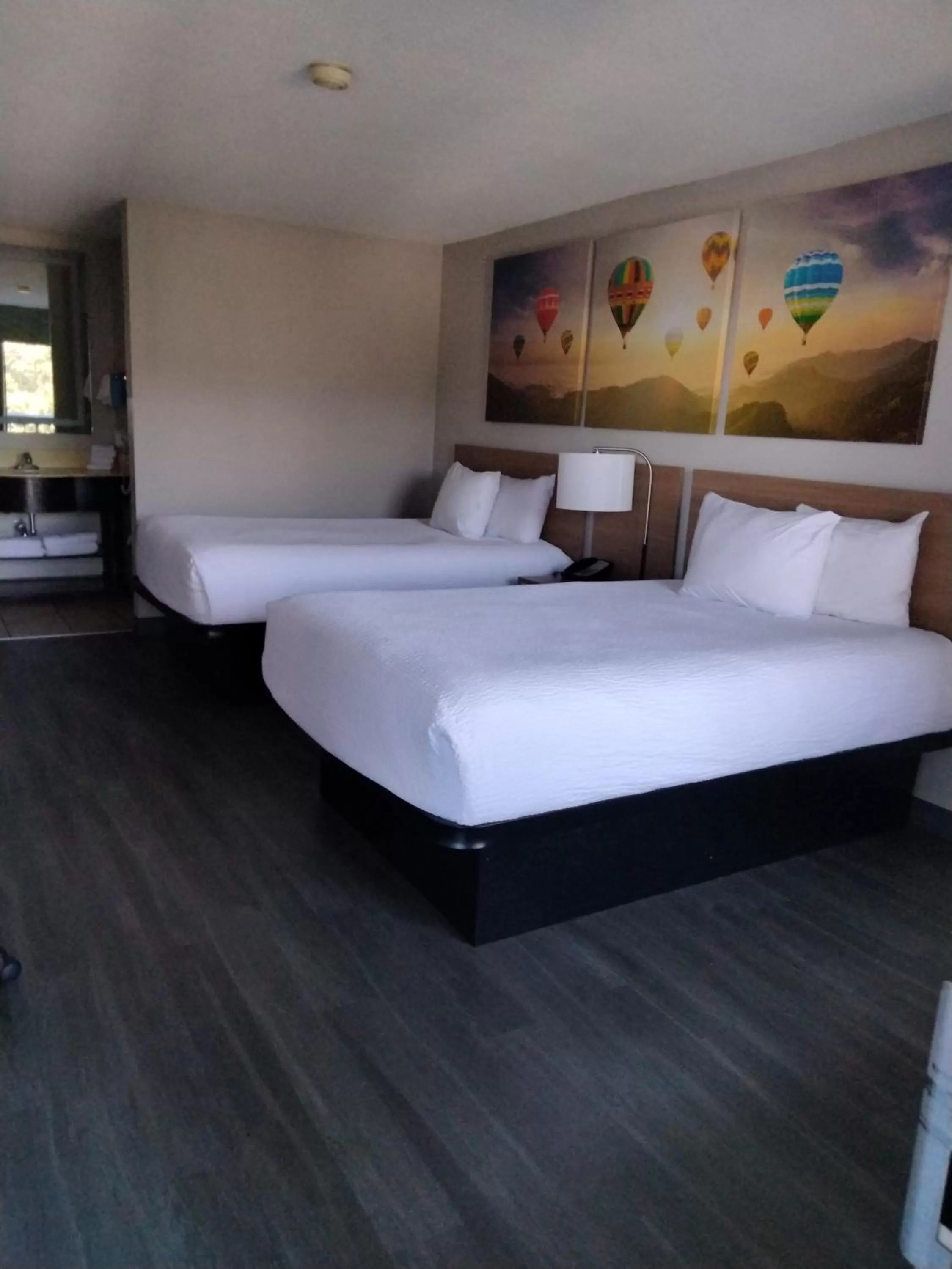 Double Room - Non-Smoking  in Days Inn & Suites by Wyndham Albuquerque North