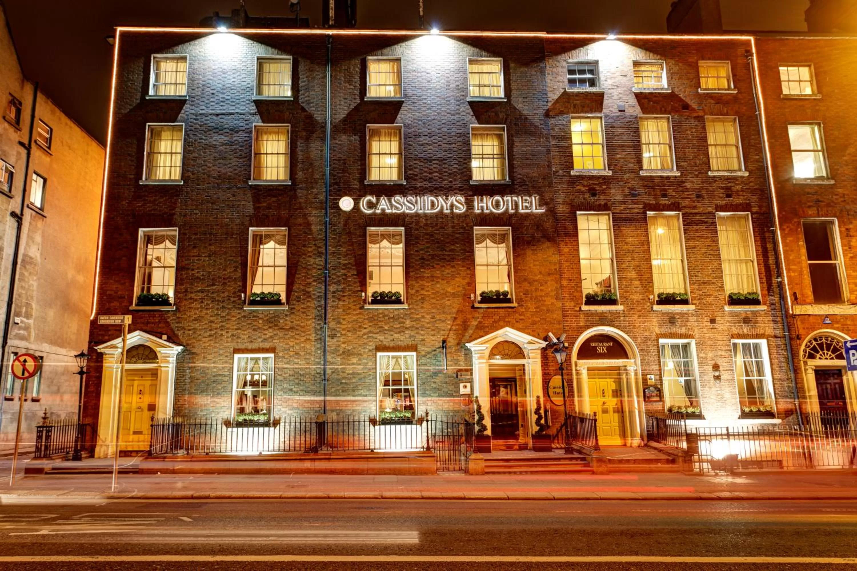 Facade/entrance in Cassidys Hotel