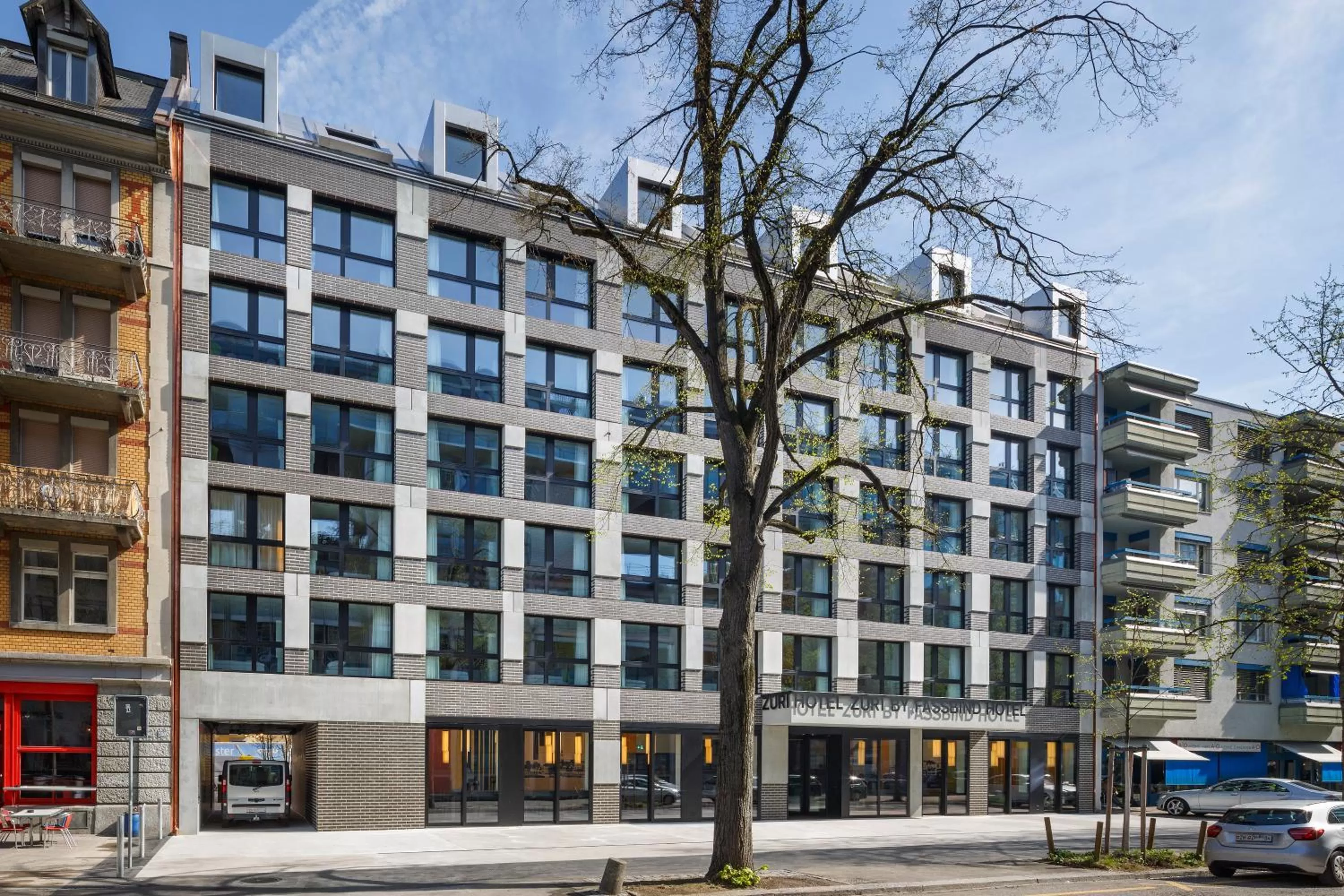 Business Triple Room in Züri by Fassbind