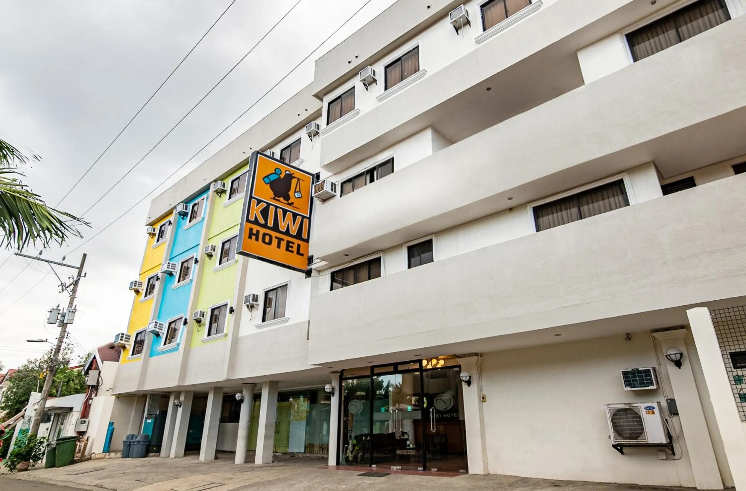 Property building in Kiwi Hotel