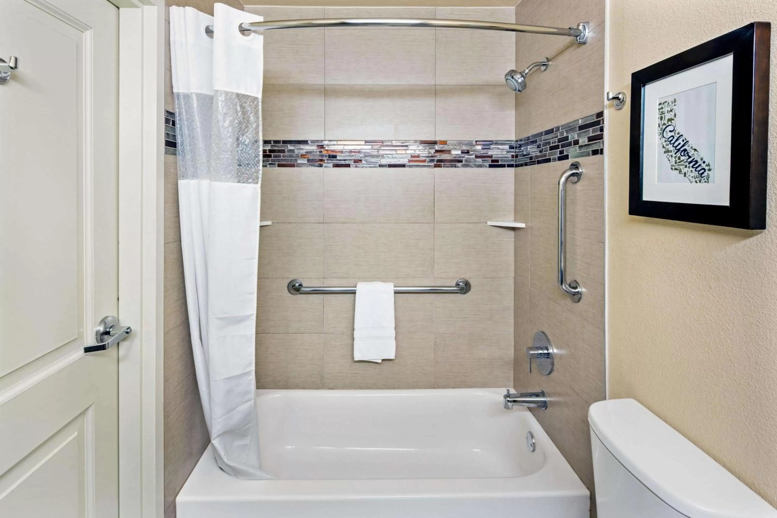 Bathroom in University Inn & Suites Berkeley
