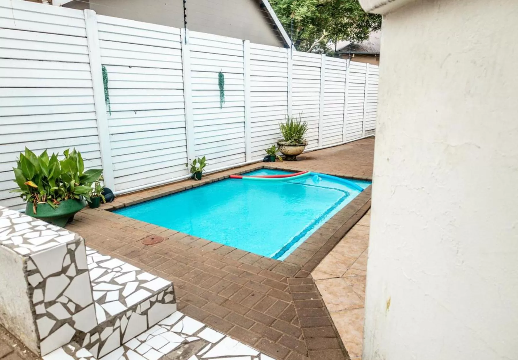 Pool view in 54 Brecher