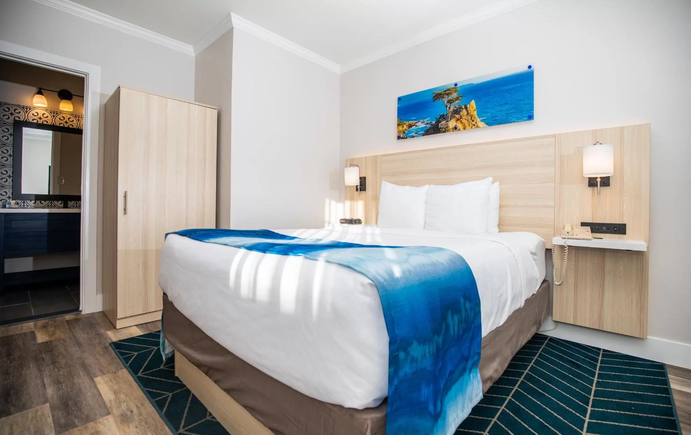 Queen Room - Non-Smoking in Comfort Inn Carmel By the Sea