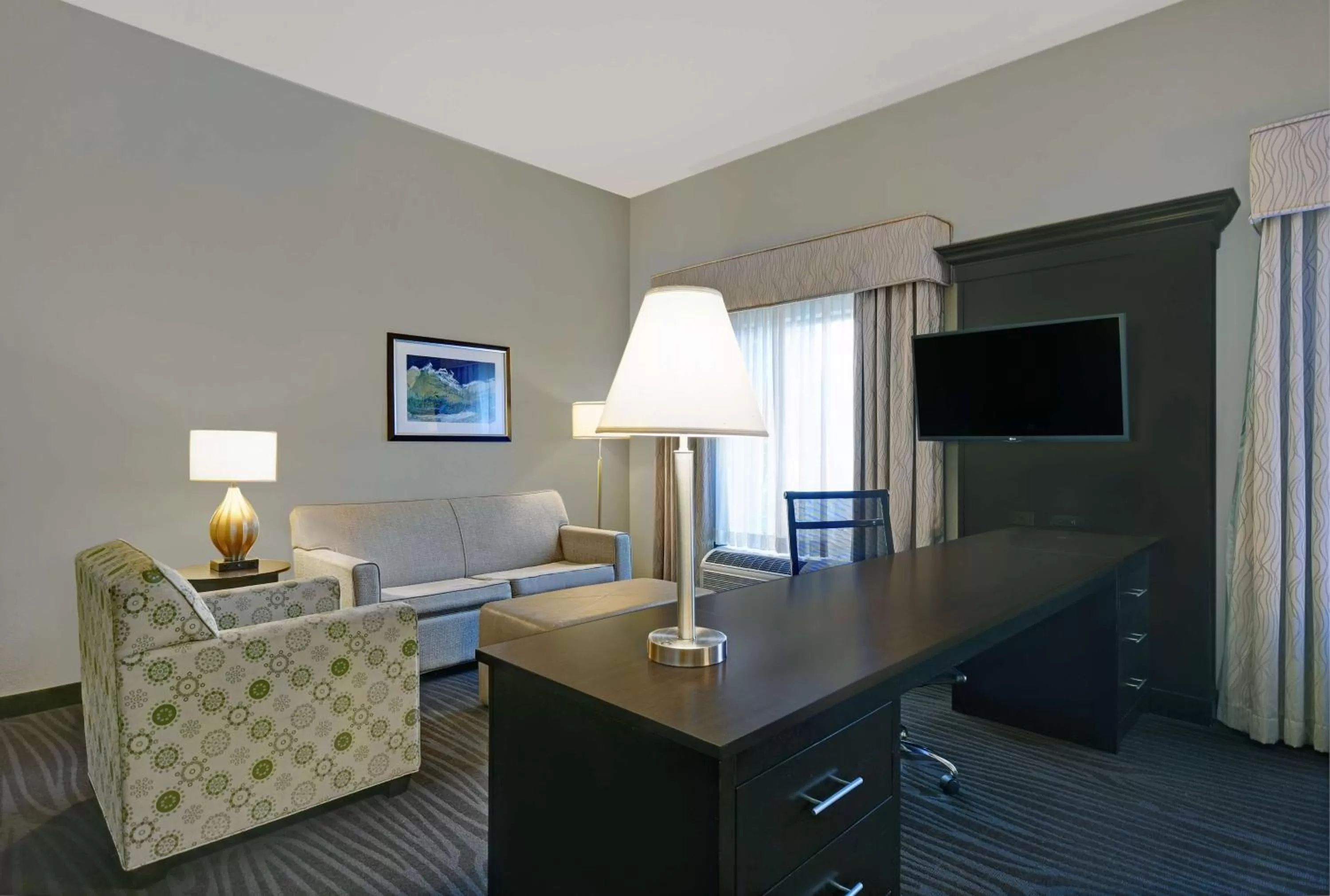 Queen Studio in Hampton Inn and Suites Robbinsville
