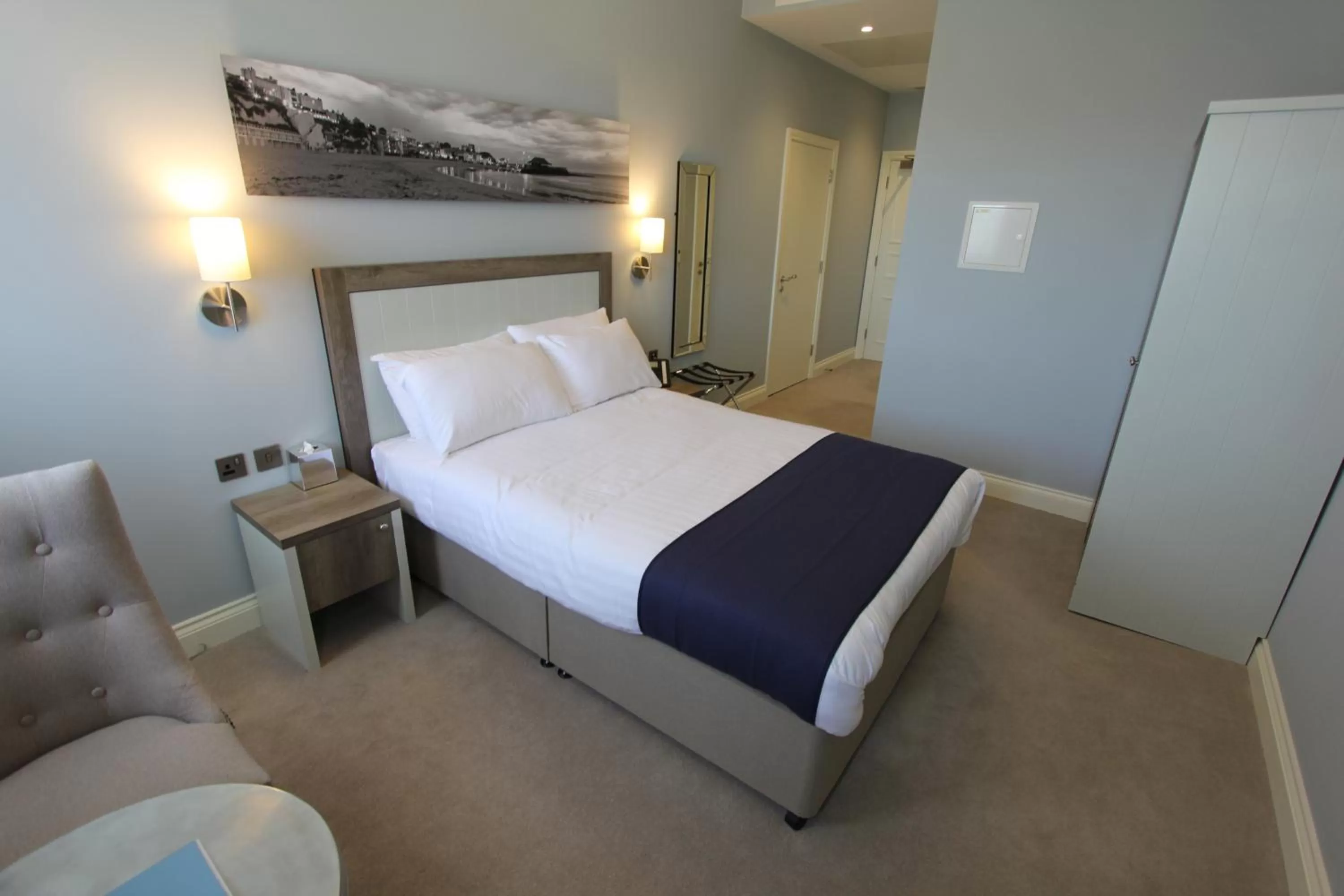 Double Room - Disability Access in Yarrow Hotel