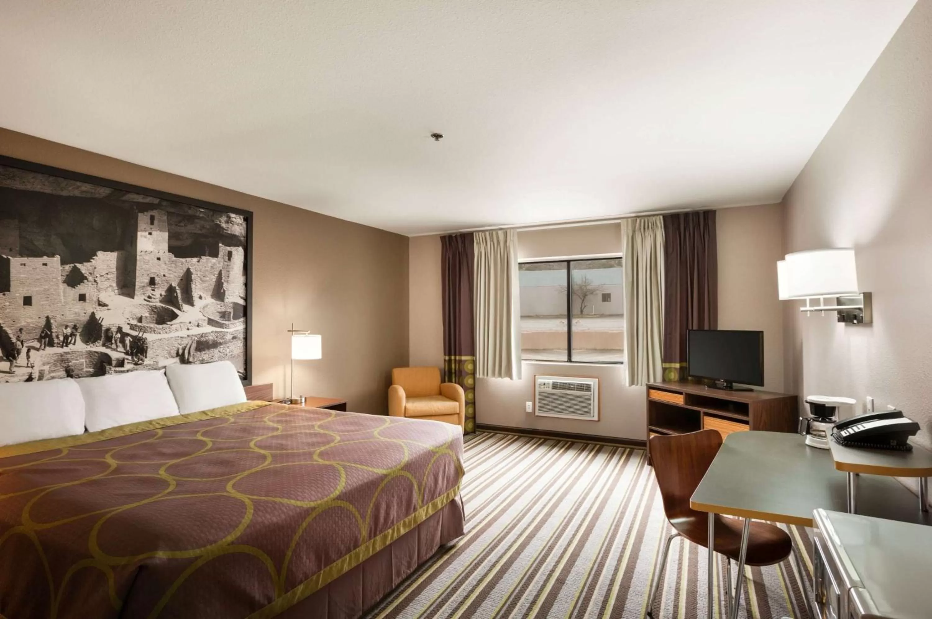 King Room- Non-Smoking in Super 8 by Wyndham Durango