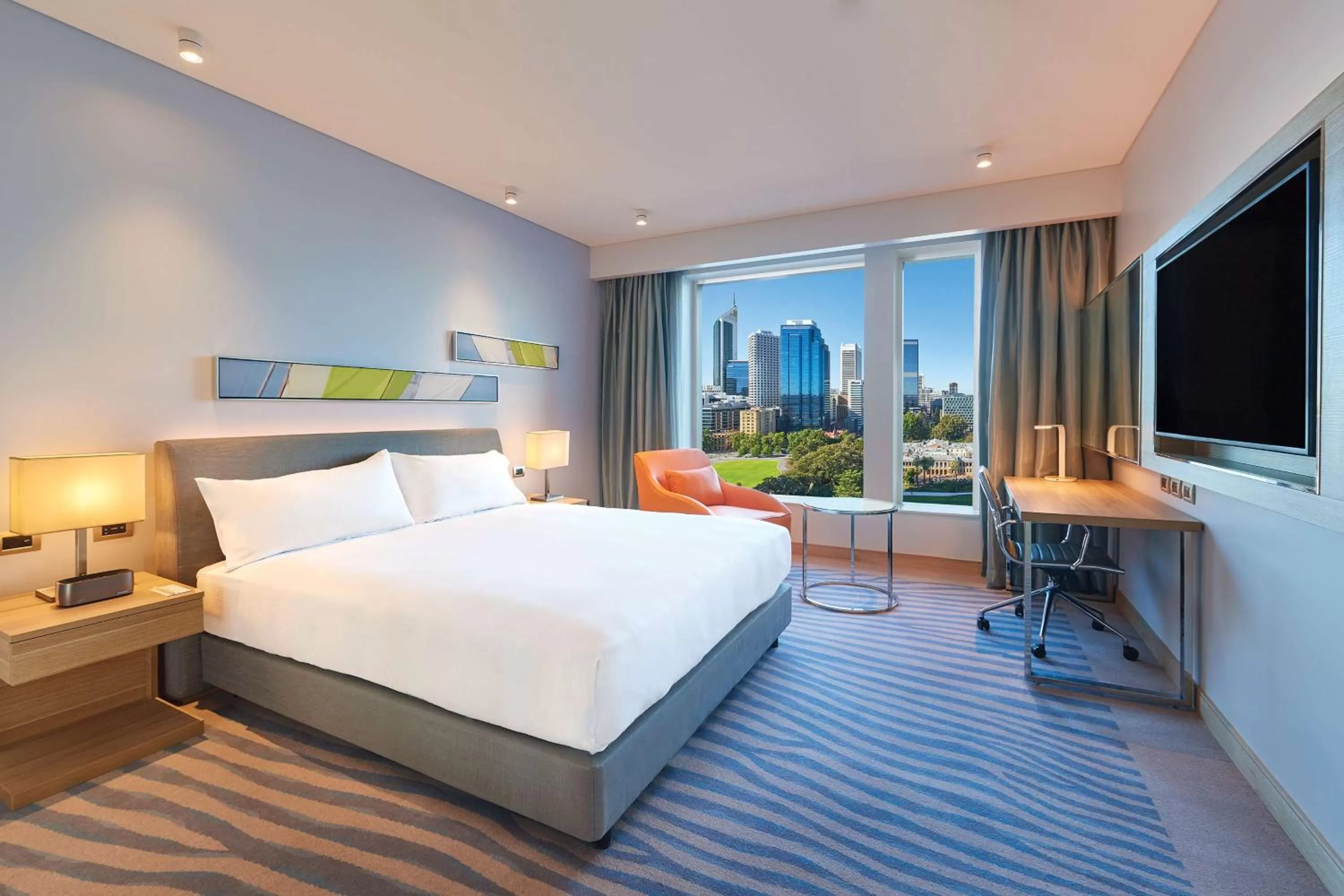 King Room with Panoramic City View in Doubletree By Hilton Perth Waterfront