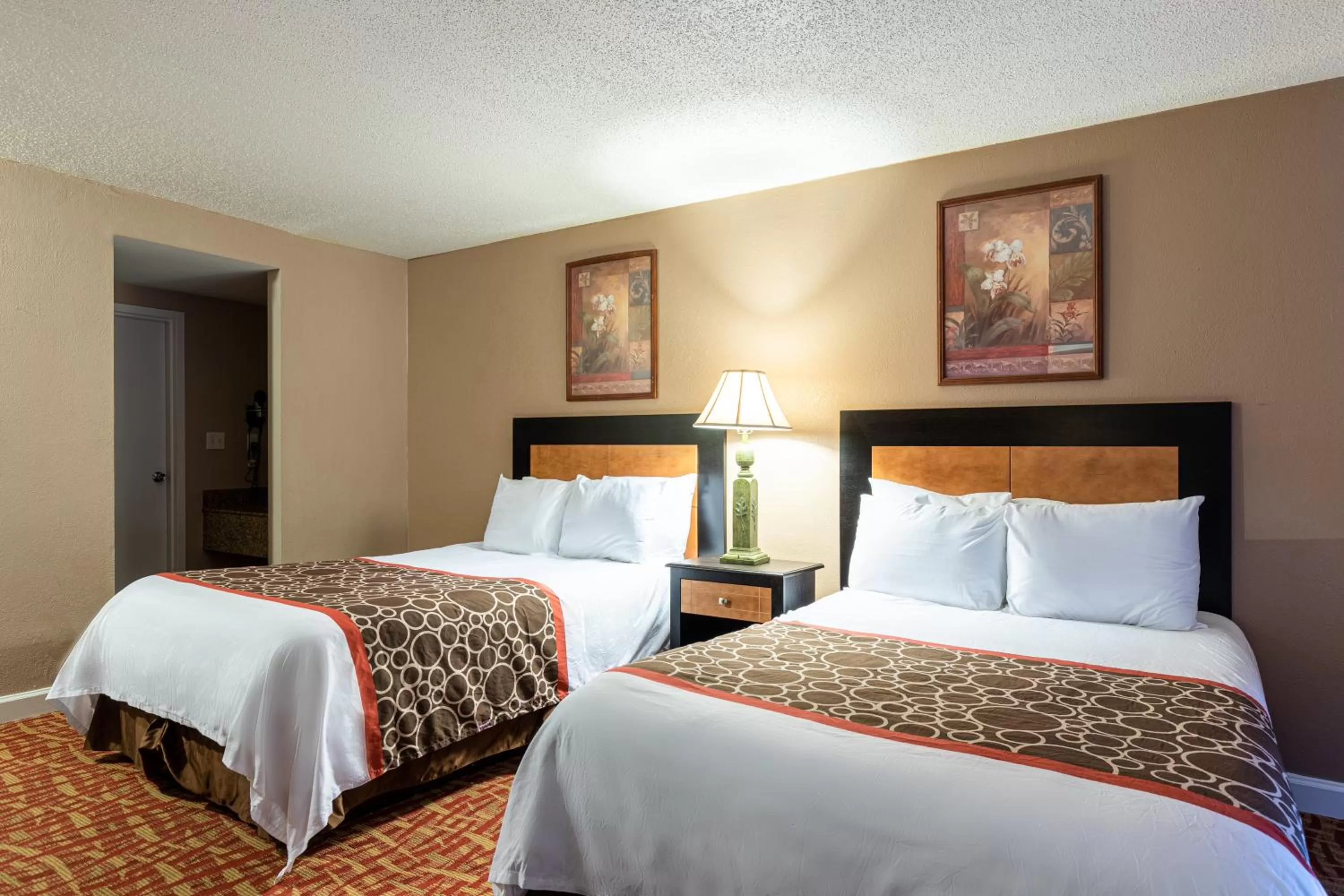 Deluxe Double Room with Two Double Beds in Sundial Inn