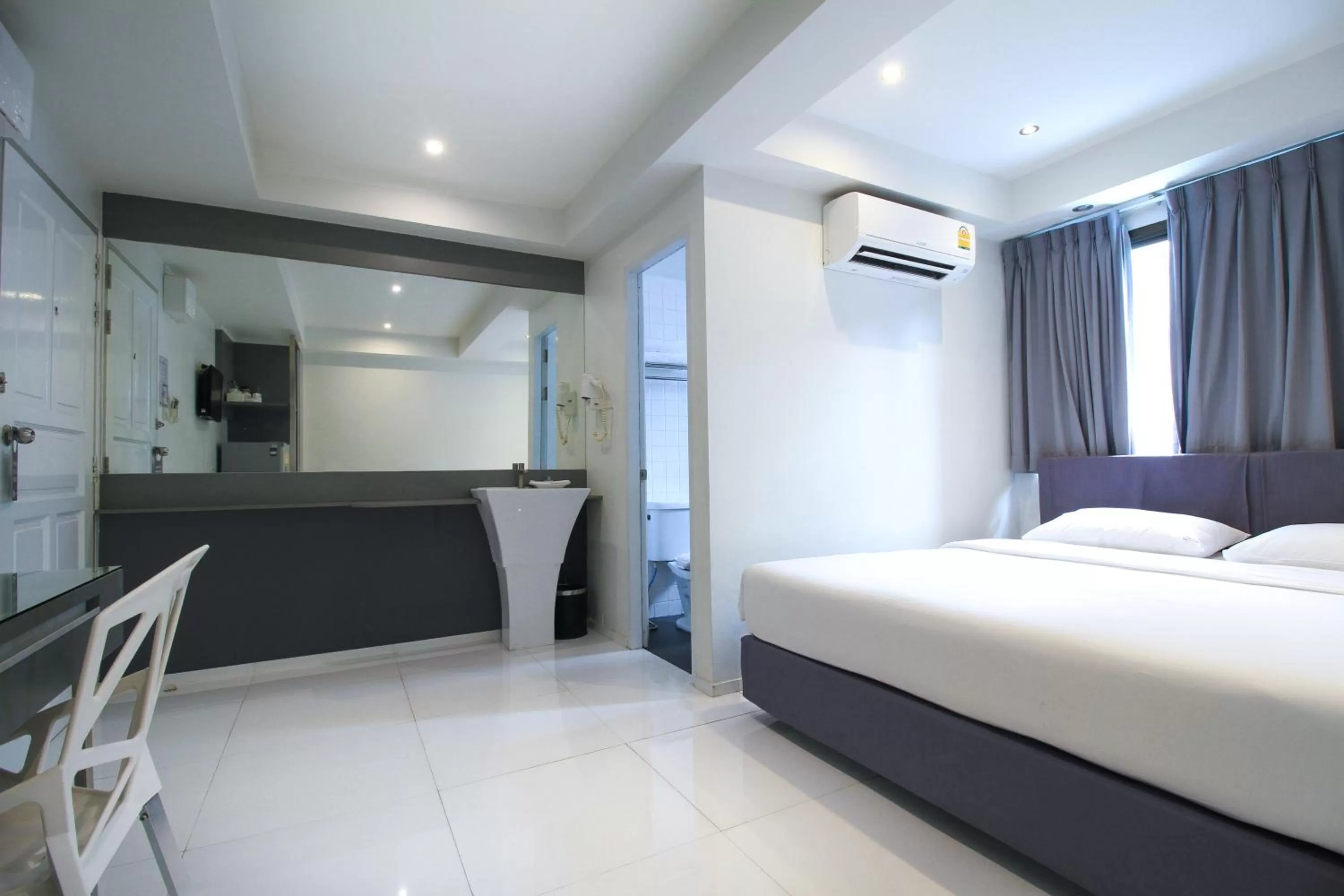 Standard Double Room in My Hotel Pratunam