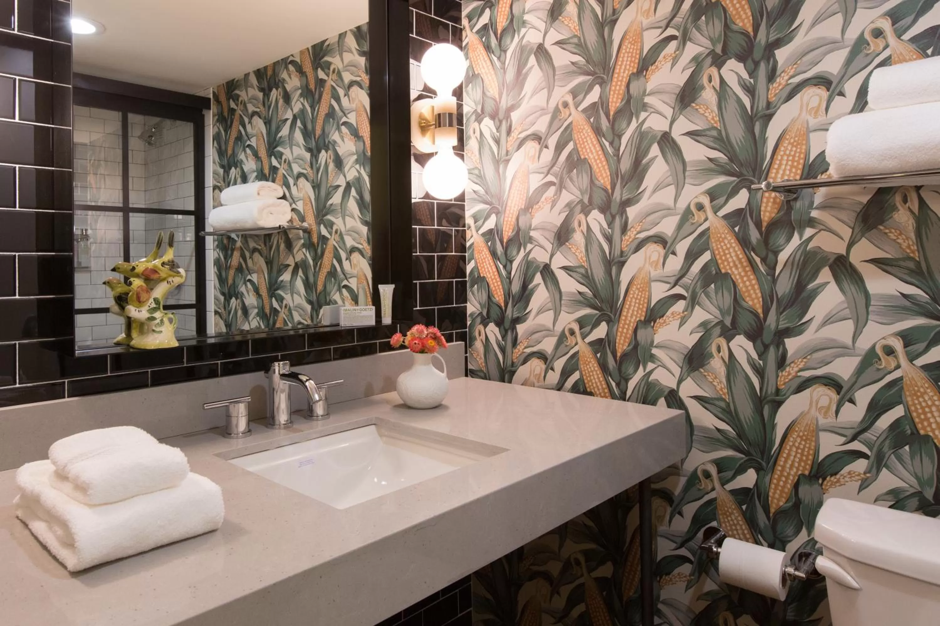 Superior Queen Room with Two Queen Beds in Graduate by Hilton Lincoln