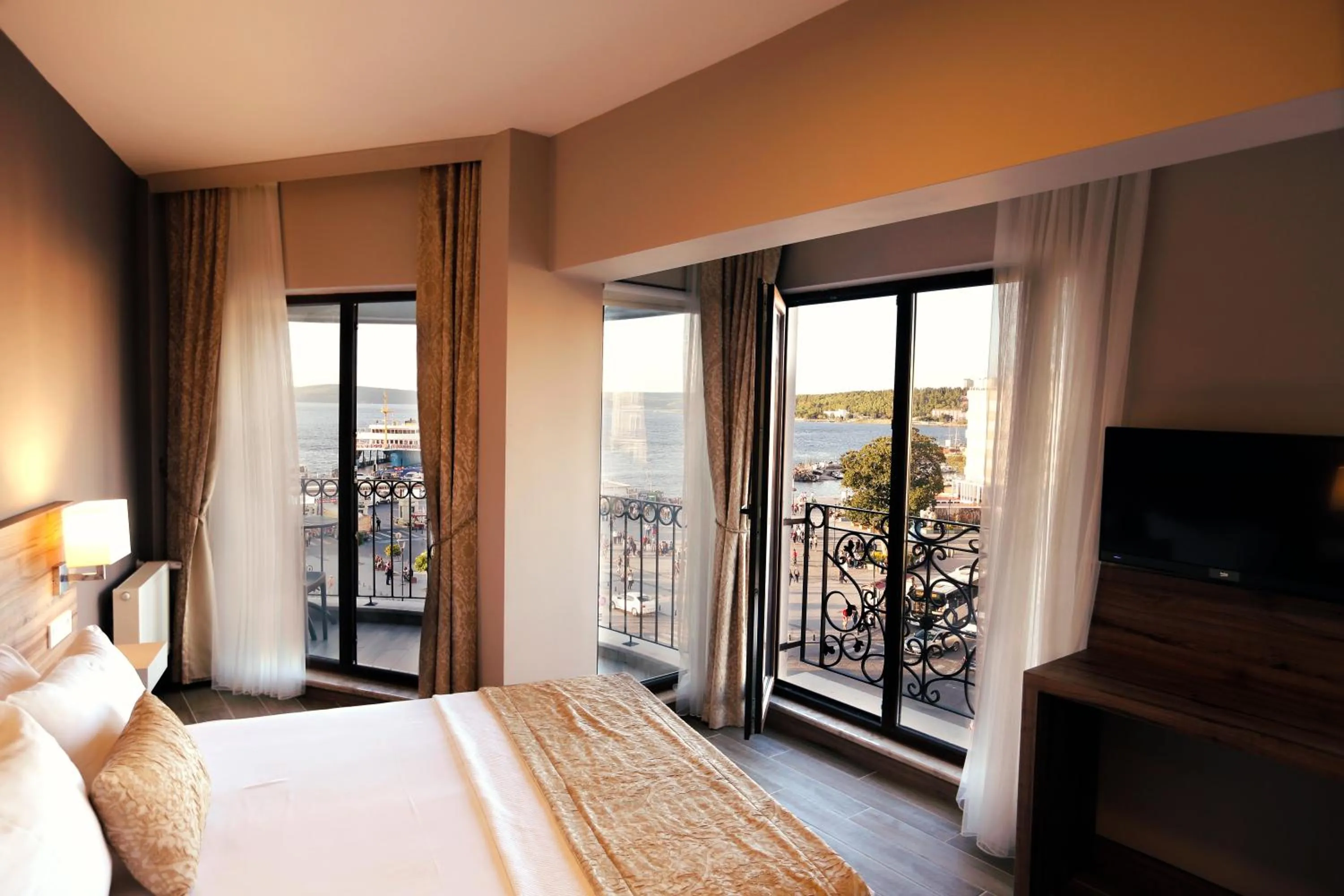 Deluxe Double Room with Sea View in Kule Hotel