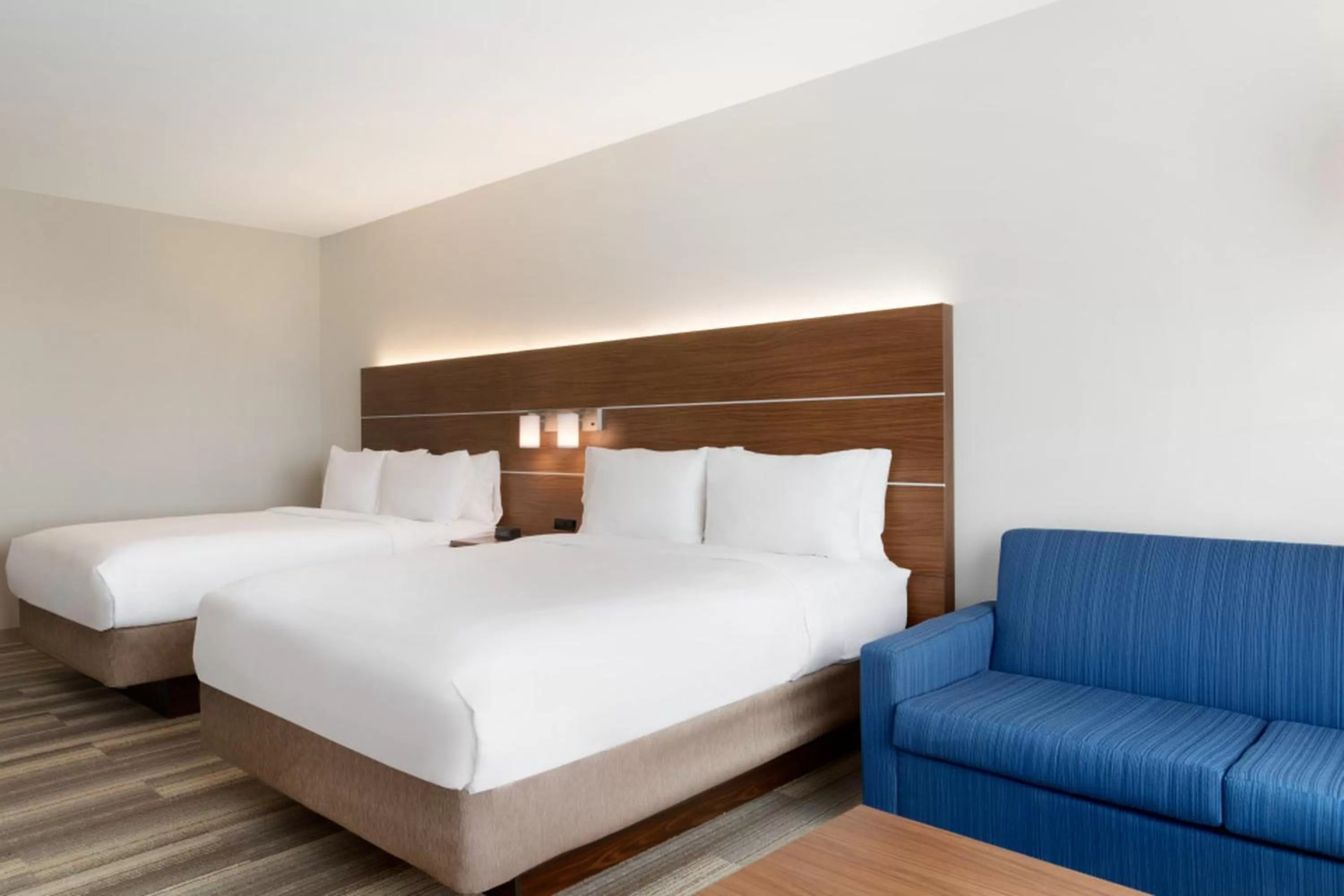 Suite - Hearing Accessible in Holiday Inn Express & Suites - Cincinnati NE - Red Bank Road by IHG