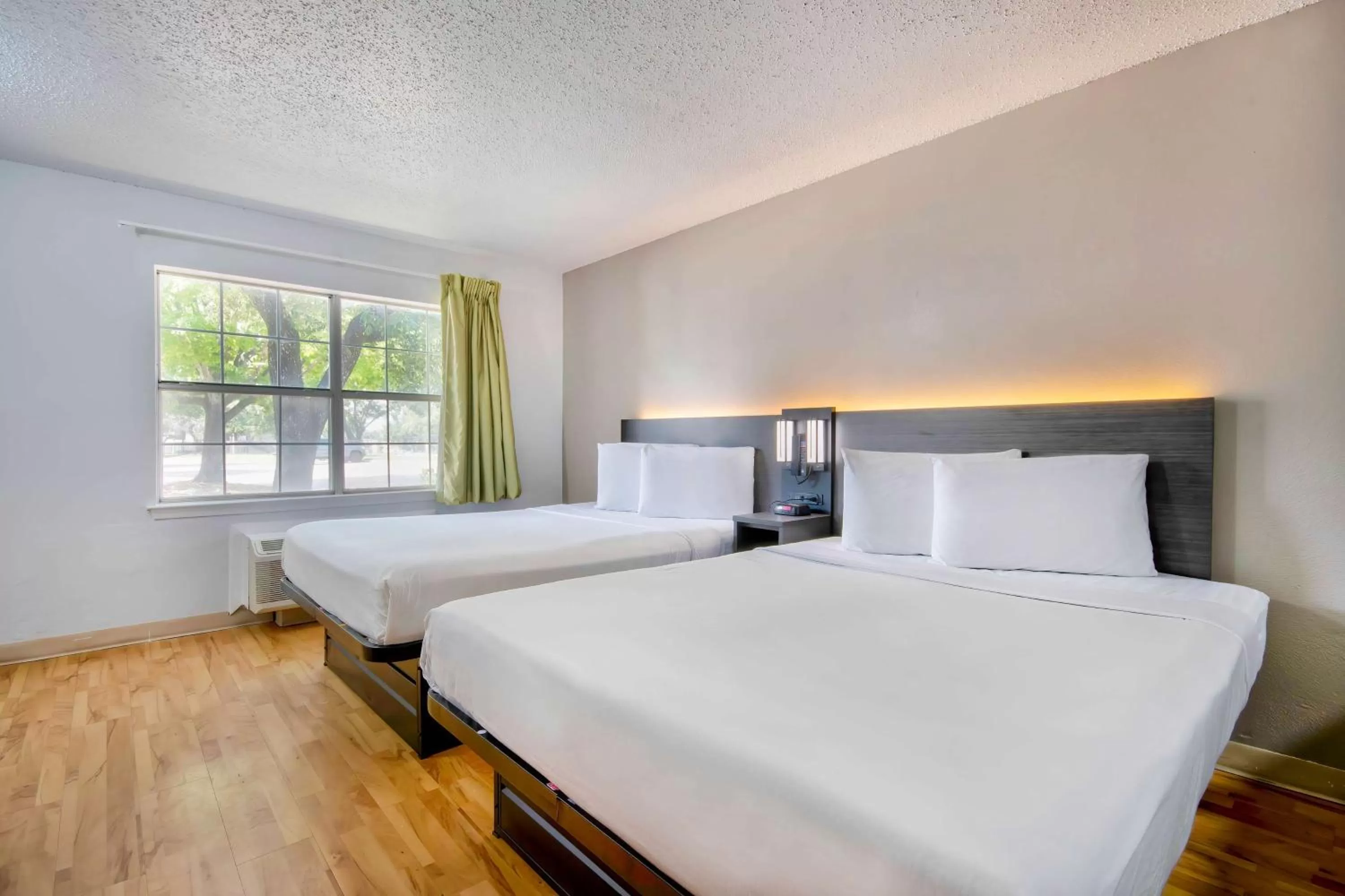 Queen Room with Two Queen Beds - Smoking in Studio 6-San Antonio, TX - Six Flags