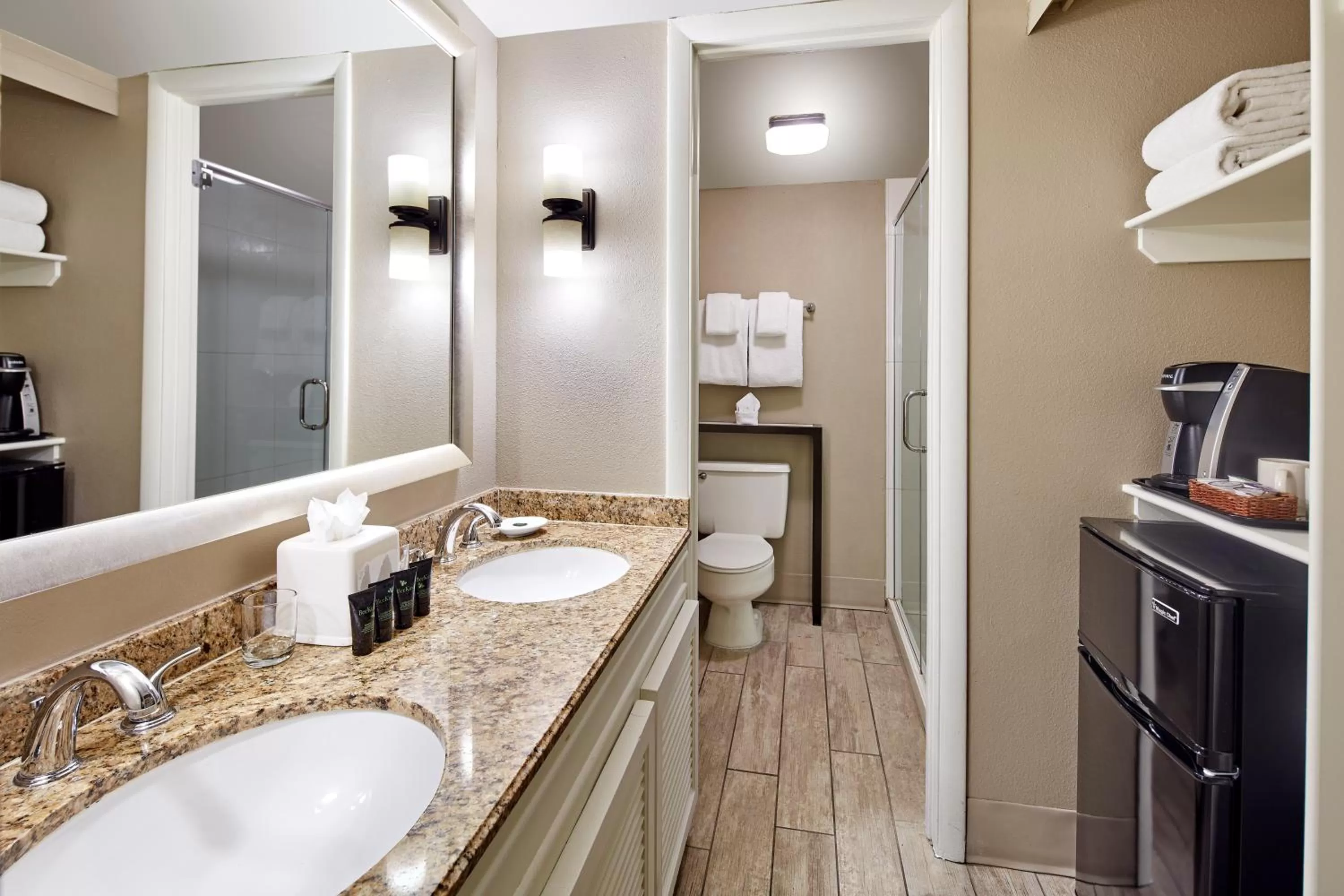 Red Rock Deluxe King Room in The Cliffs