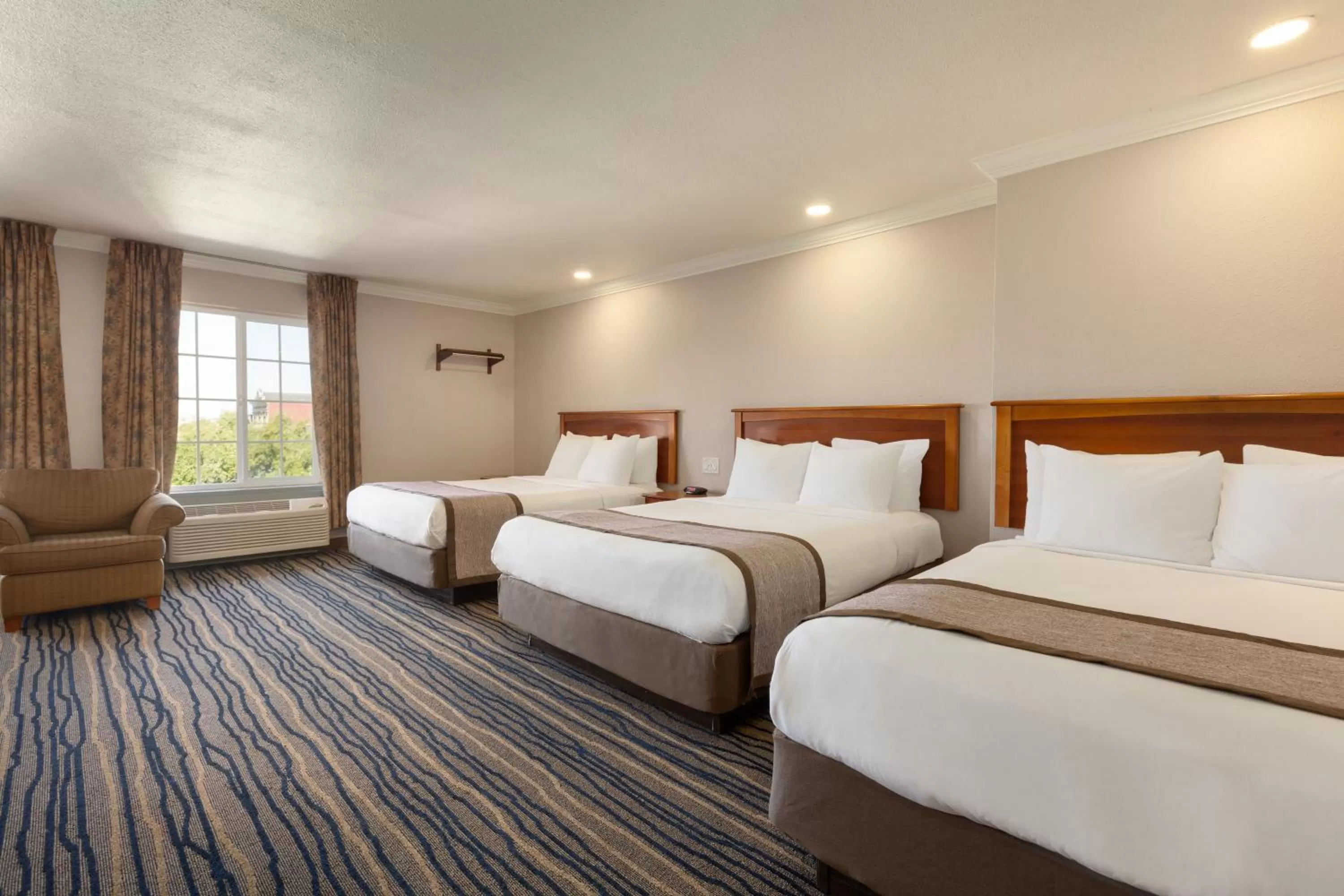 Studio Suite with Three Queen Beds - Non-Smoking in Days Inn by Wyndham Eureka CA