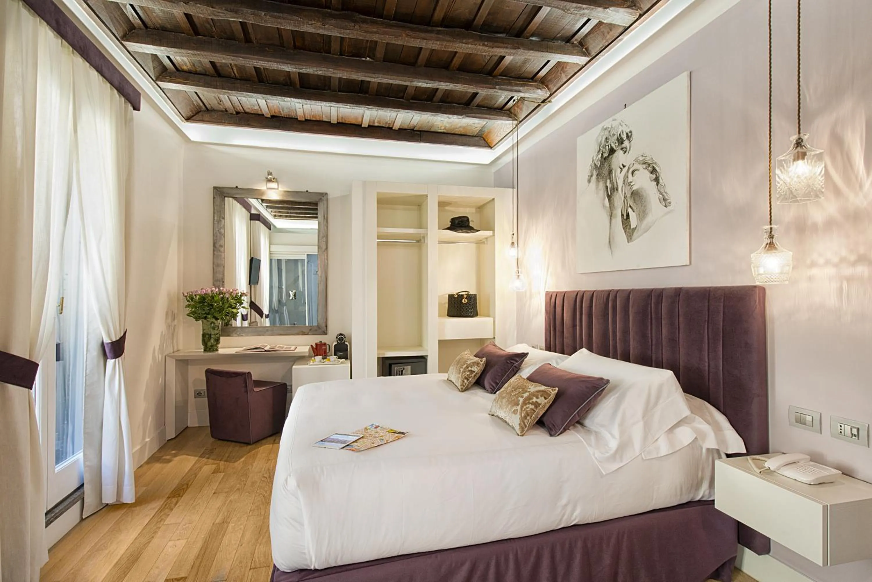 Deluxe Double Room with Balcony in Domus Libera Guest House