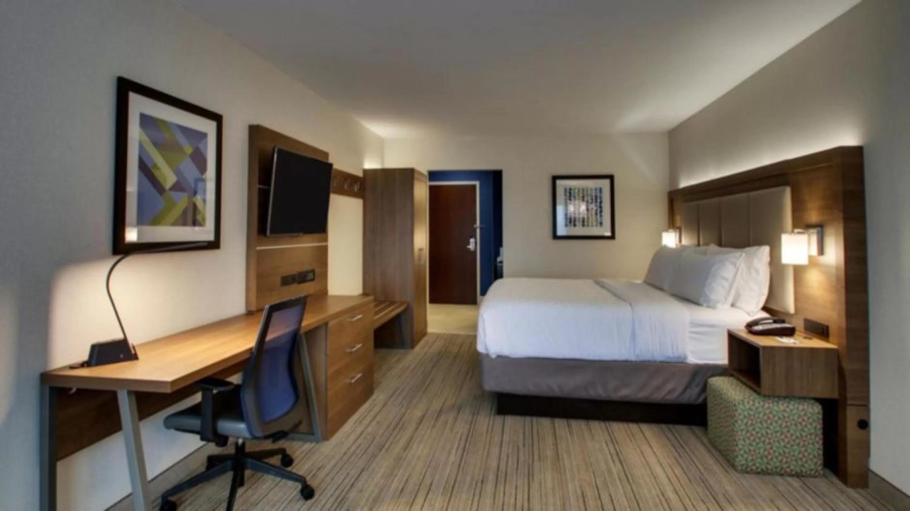 King Room - Mobility Access/Hearing Accessible in Holiday Inn Express Hotel & Suites Mount Pleasant by IHG