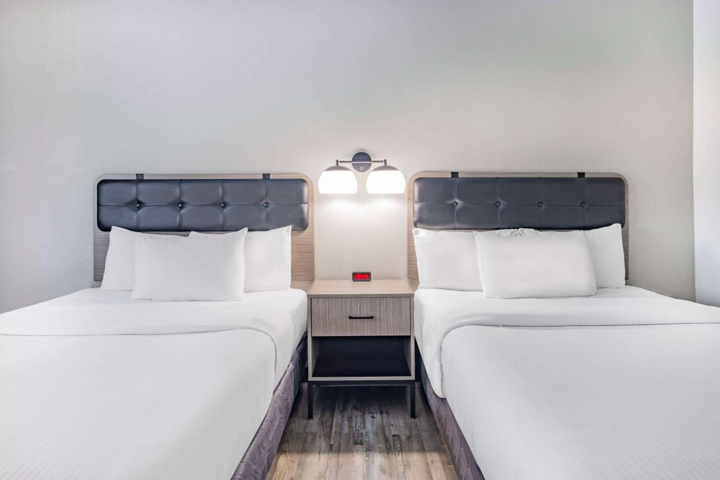 Queen Room with Two Queen Beds - Mobility Access/Non-Smoking in La Quinta by Wyndham Evansville